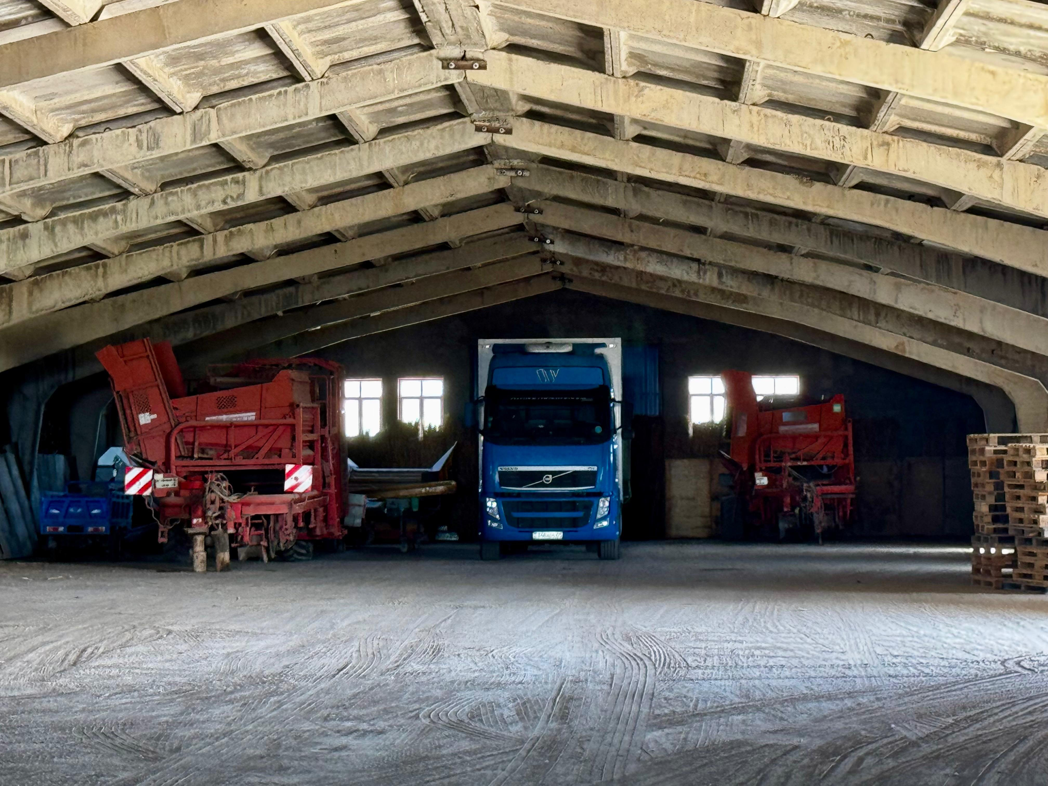 Асхат Бердіханов «Бәйтерек Агро Сервис» ЖШС-нің жұмысымен танысты