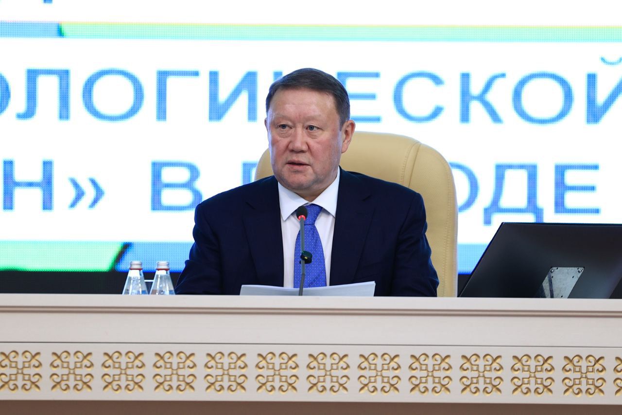 Қостанайда облыс әкімі Құмар Ақсақаловтың қатысуымен қаланы абаттандыру және экология мәселелері бойынша кеңейтілген отырыс өтті
