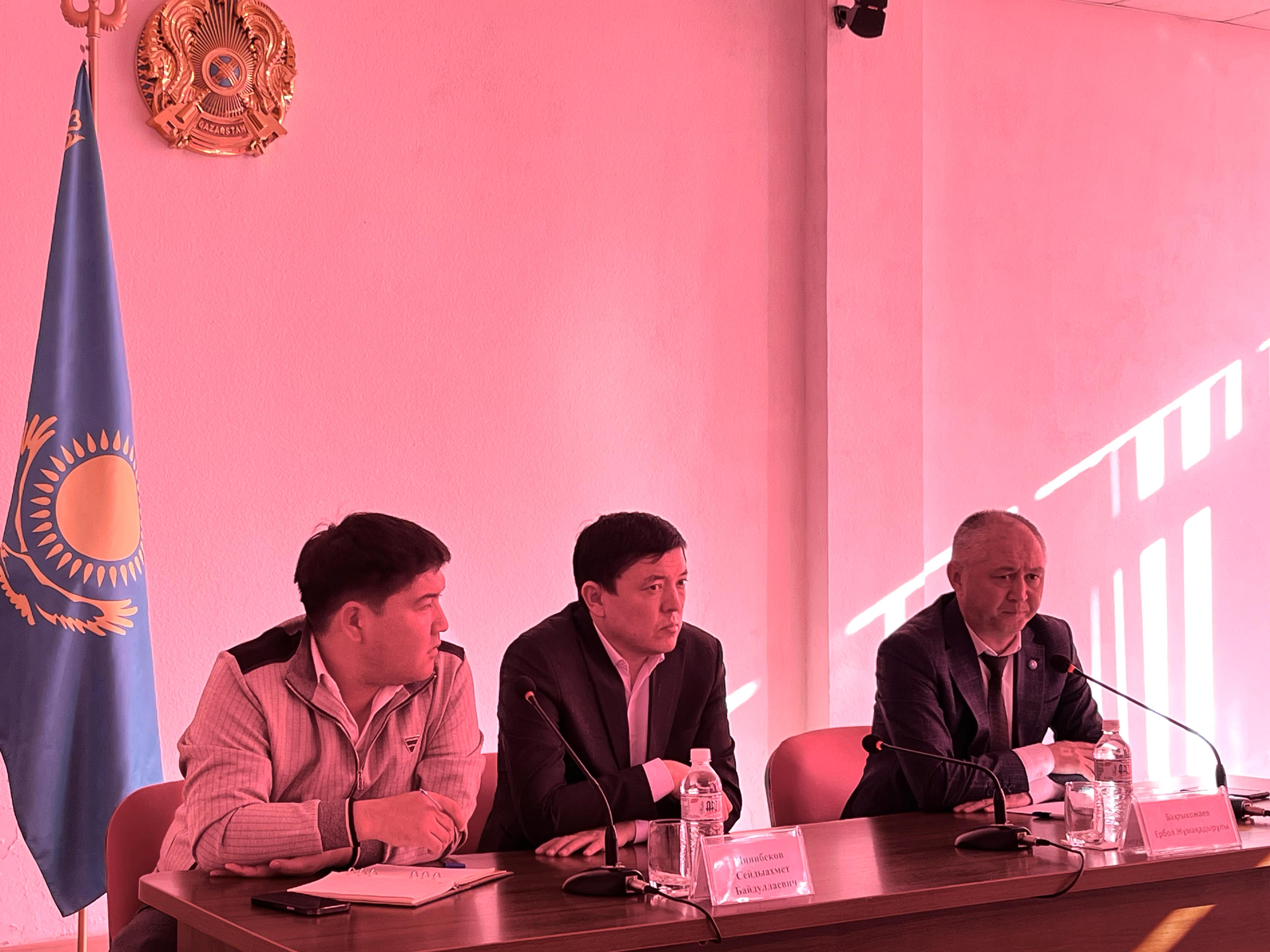 Жамбыл аудандық орталық аудандық ауруханасының ұжымымен кездесу өтті