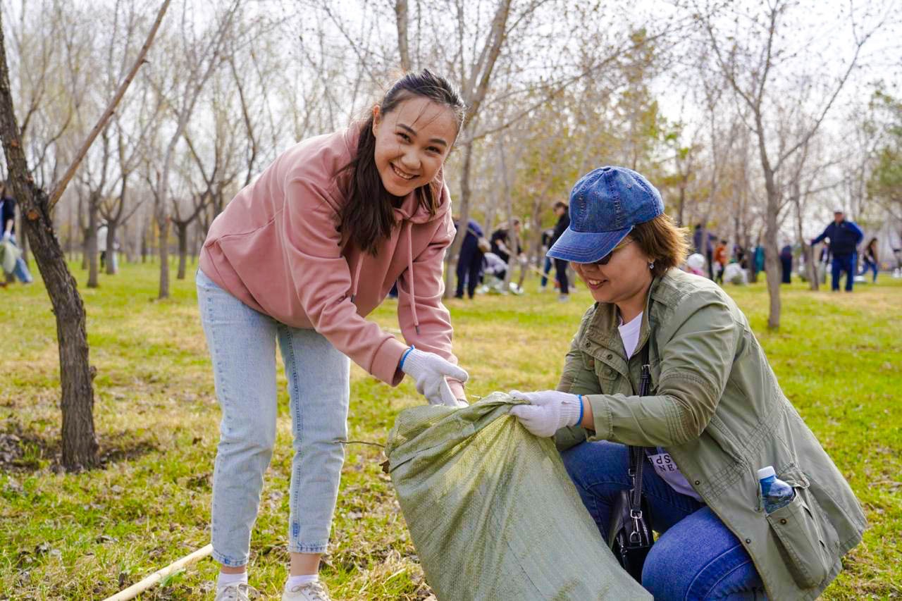 Елордада қаржы секторының өкілдері «Таза Қазақстан» экоакциясын өткізді