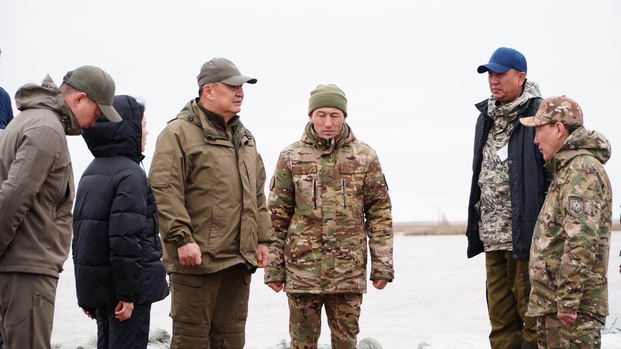Ақмола облысының әкімі Жақсы және Жарқайың аудандарындағы су тасқынына қарсы шараларды тексерді