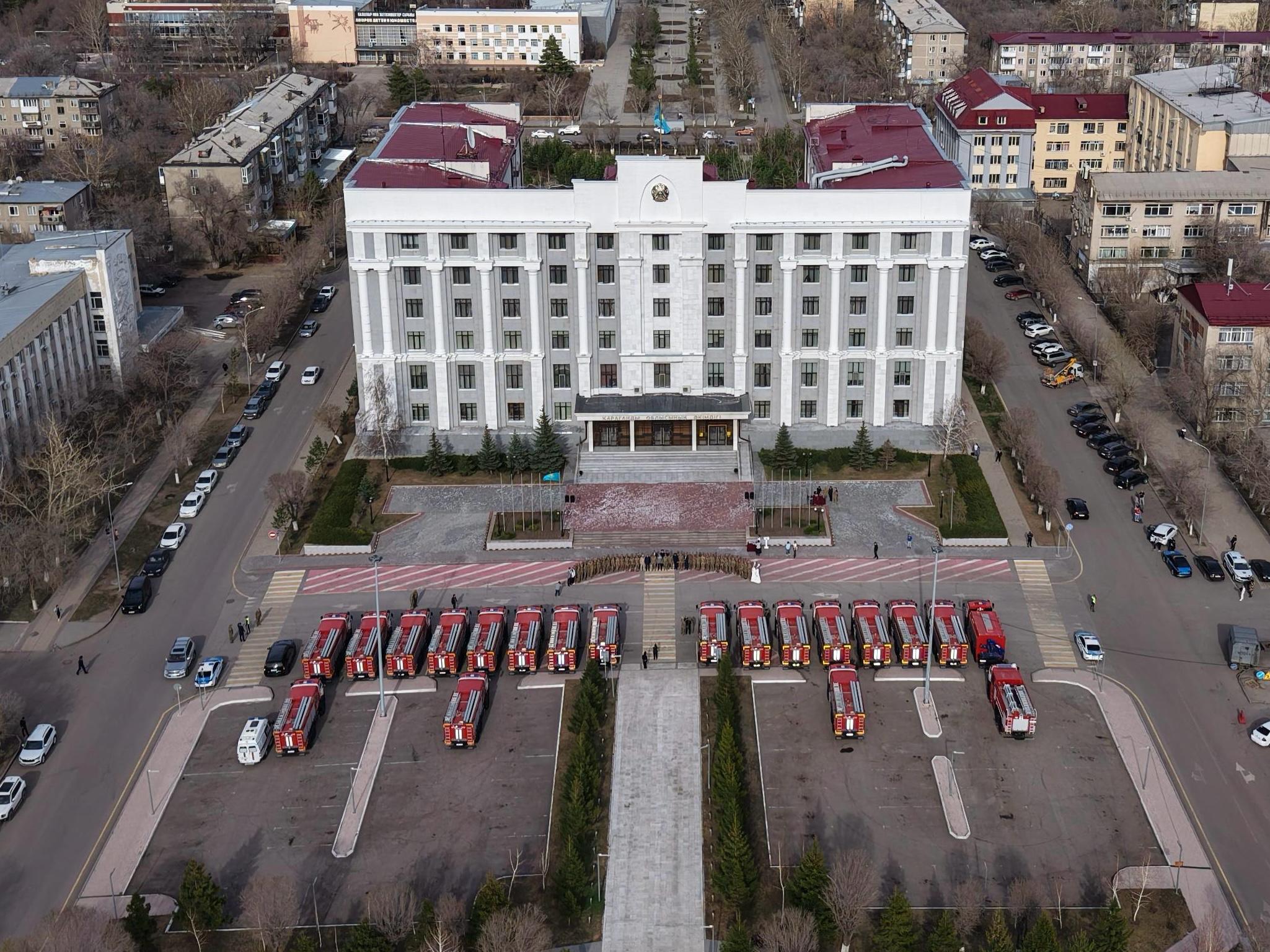 Чингис Аринов вручил ключи от новой пожарной техники в Карагандинской области