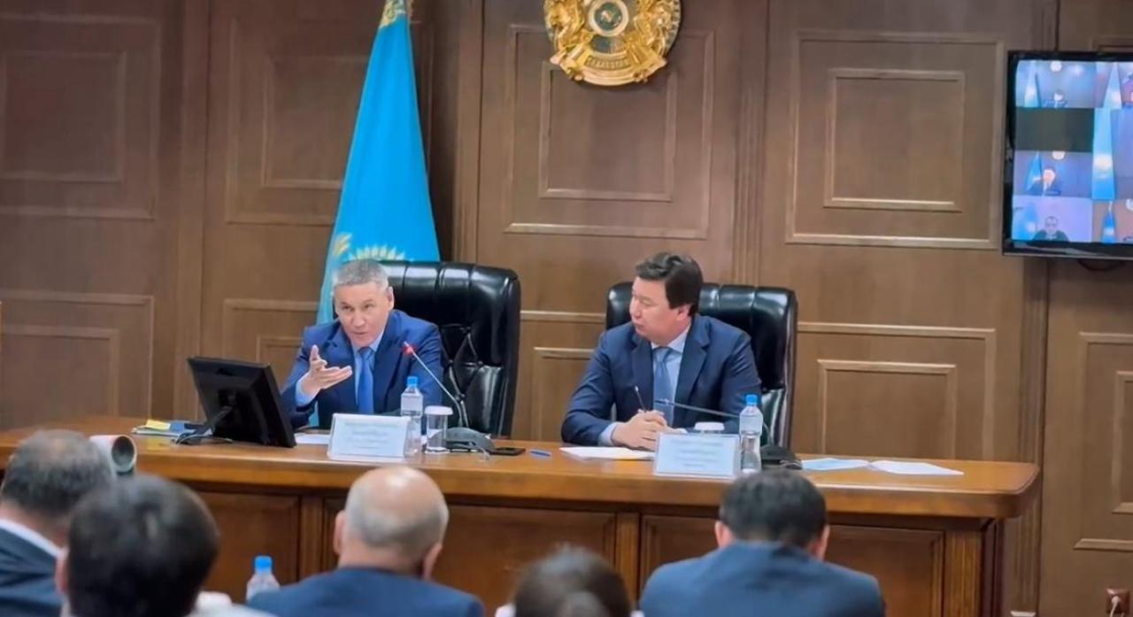 Аманғали Бердалин Ақтөбе облысының ауыл шаруашылығы өндірушілерімен кездесті
