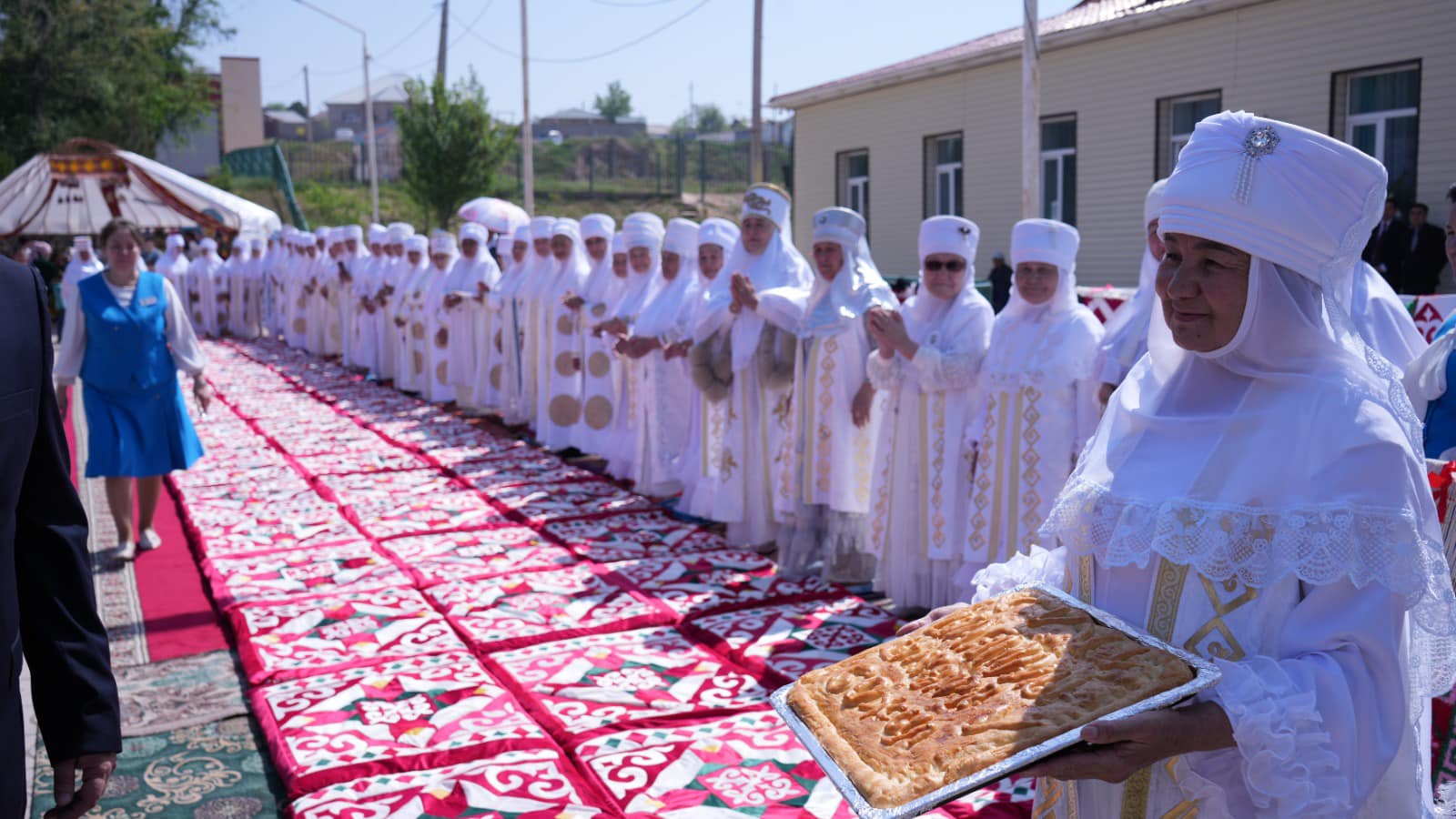 ТҮРКІСТАН: ШАРДАРА АУДАНЫНЫҢ ҚҰРЫЛҒАНЫНА 60 ЖЫЛ ТОЛУЫНА ОРАЙ МЕРЕКЕ ҰЙЫМДАСТЫРЫЛДЫ