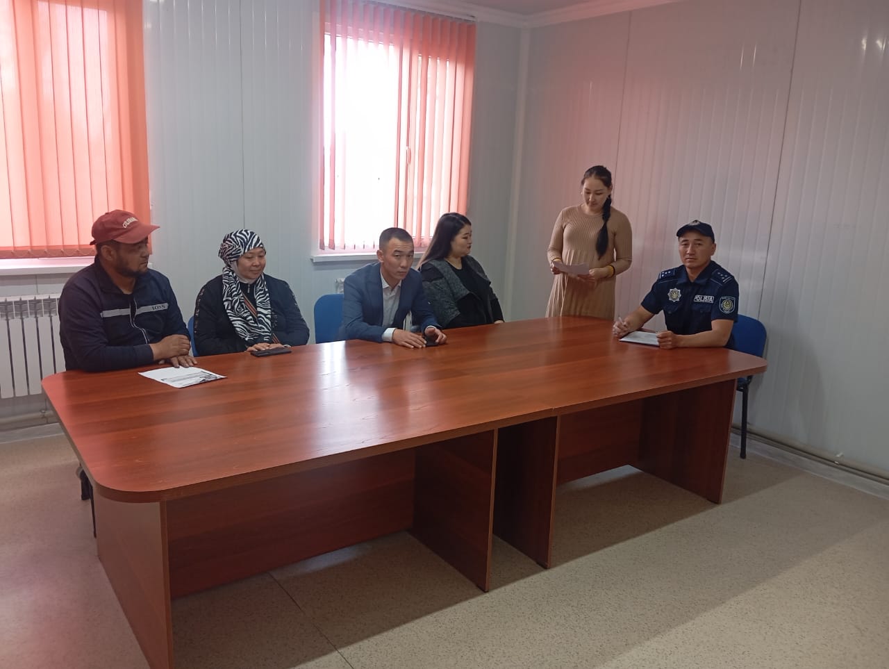 "Жетісу адалдық алаңы" жобасы аясында, Жағатал ауылдық округінің әкімшілігінде ауыл тұрғындарының және мекеме қызметкерлерінің қатысуымен дөңгелек үстел өтті.