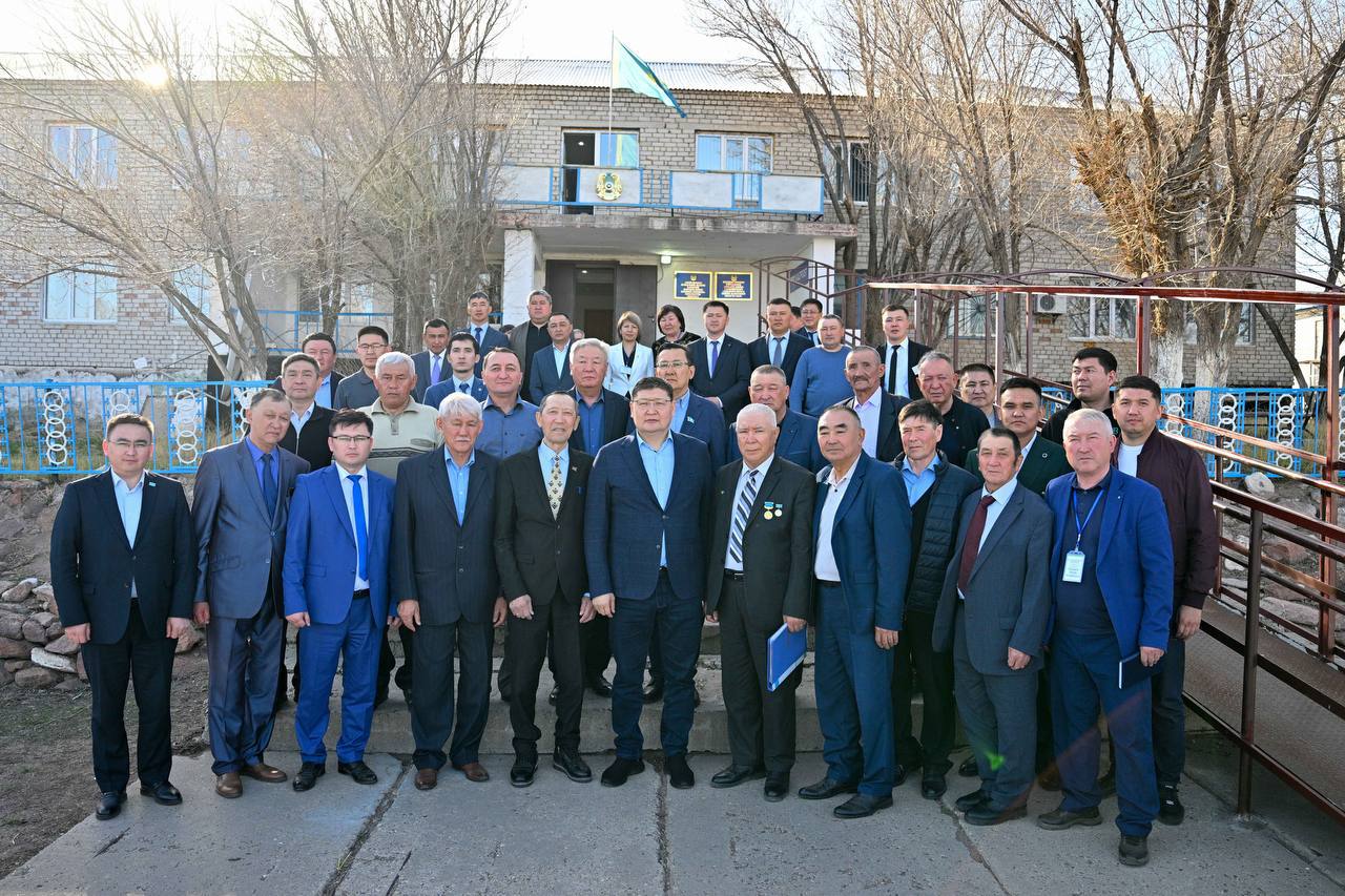 ️Аймақ басшысы мен мәслихат төрағасы Қараөлең ауылының ақсақалдарымен жүздесті