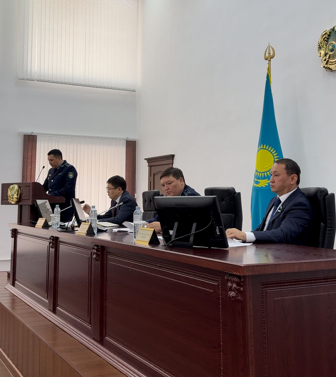 Прокуратура және жергілікті полиция қызметі өкілдерінің қатысуымен бірлескен отырыс