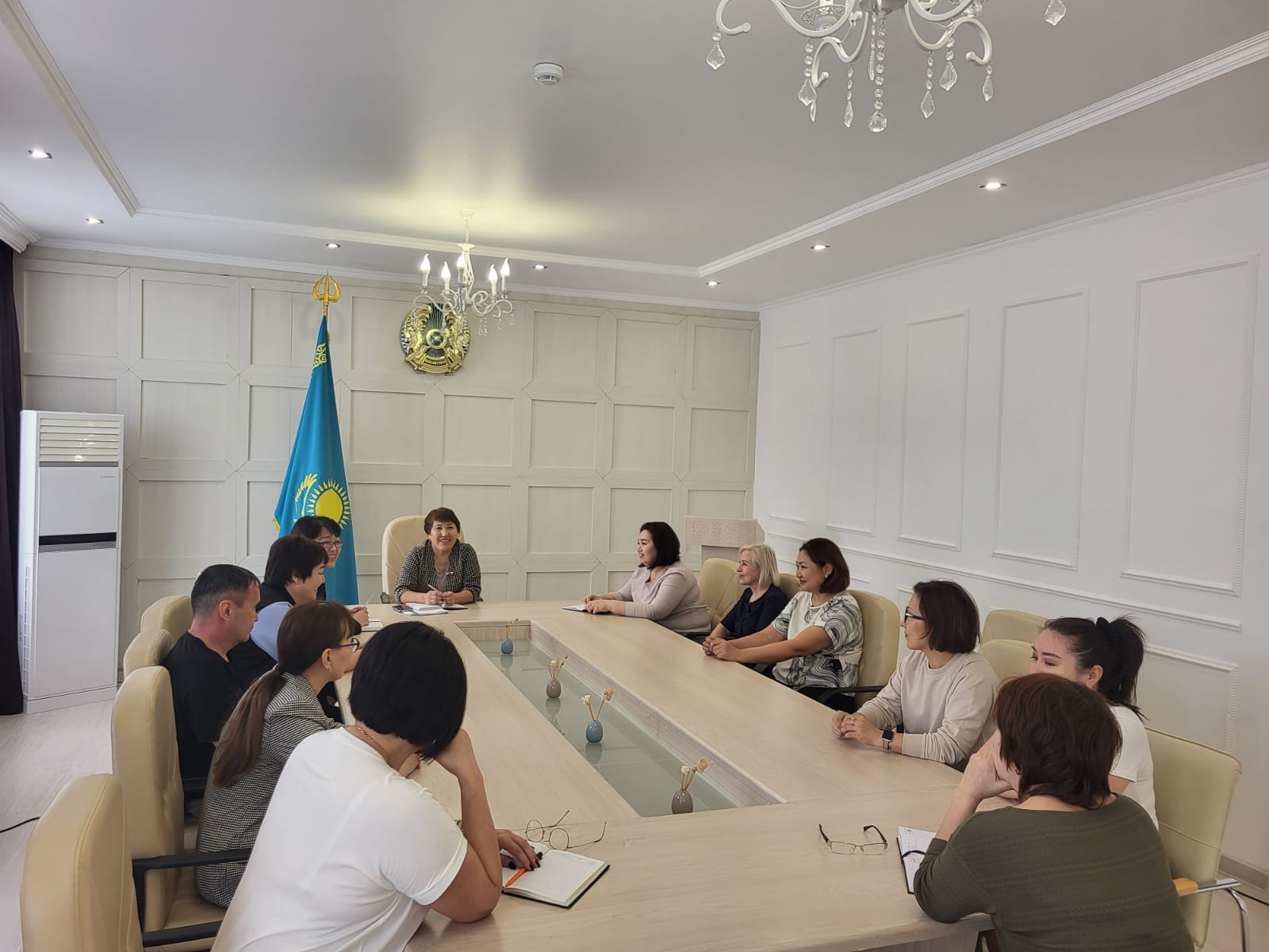 Мемлекеттік мұрағат қызметкерлерімен кездесу