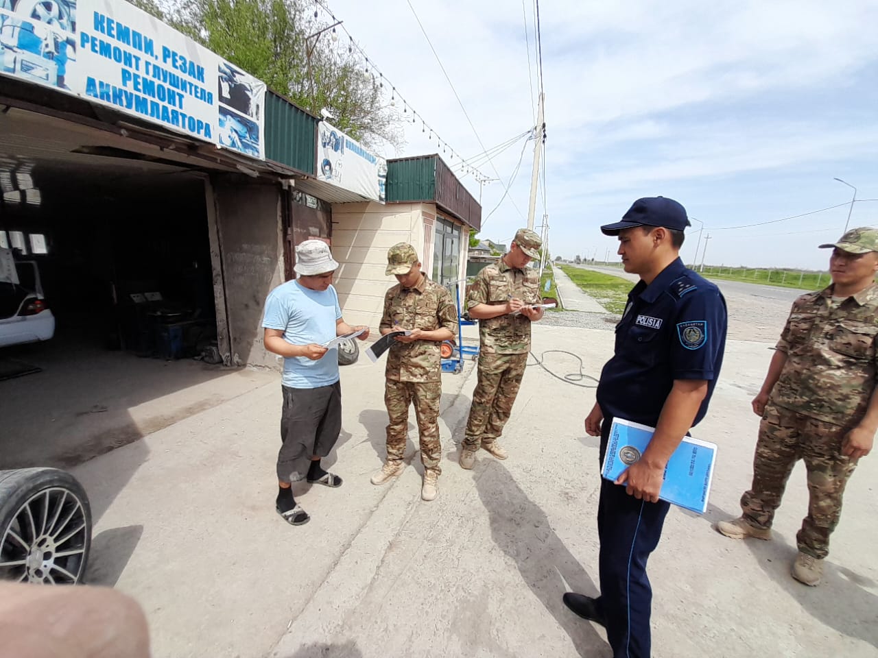 МАҚТААРАЛДА ТЖБ ҚЫЗМЕТКЕРЛЕРІ КАНАЛДАРДЫҢ БОЙЫНА РЕЙД ЖҮРГІЗУДІ БАСТАДЫ