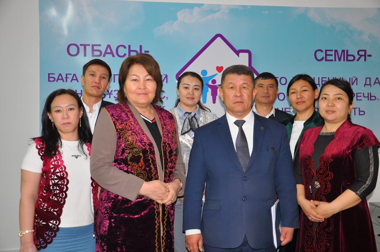 Өкіл «Тараз қалалық Отбасын қолдау орталығының» ұжымымен кездесу өткізді