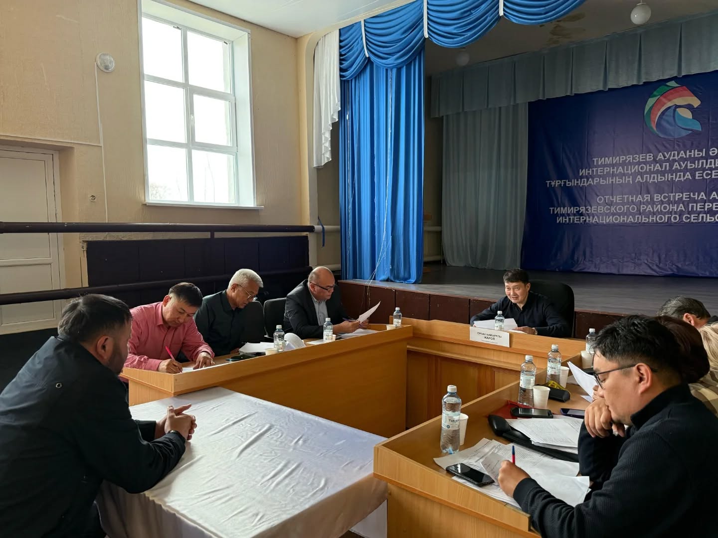 Интернационал және Құртай ауылдық округтеріндегі жұмыс тобының отырыстары