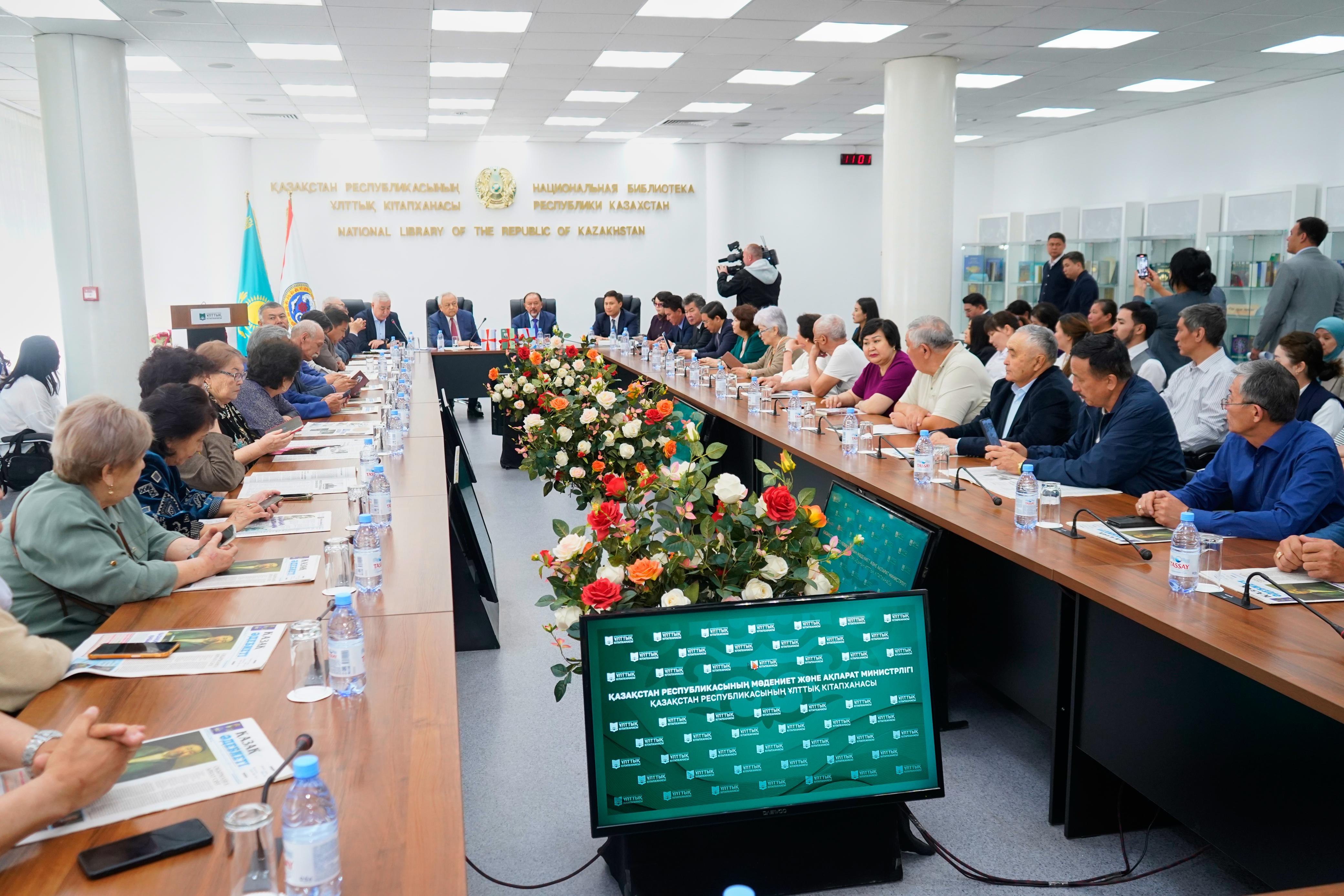 Алматыда ақын Әділғазы Қайырбековтің 70 жылдық мерейтойына арналған шығармашылық кеш өтті