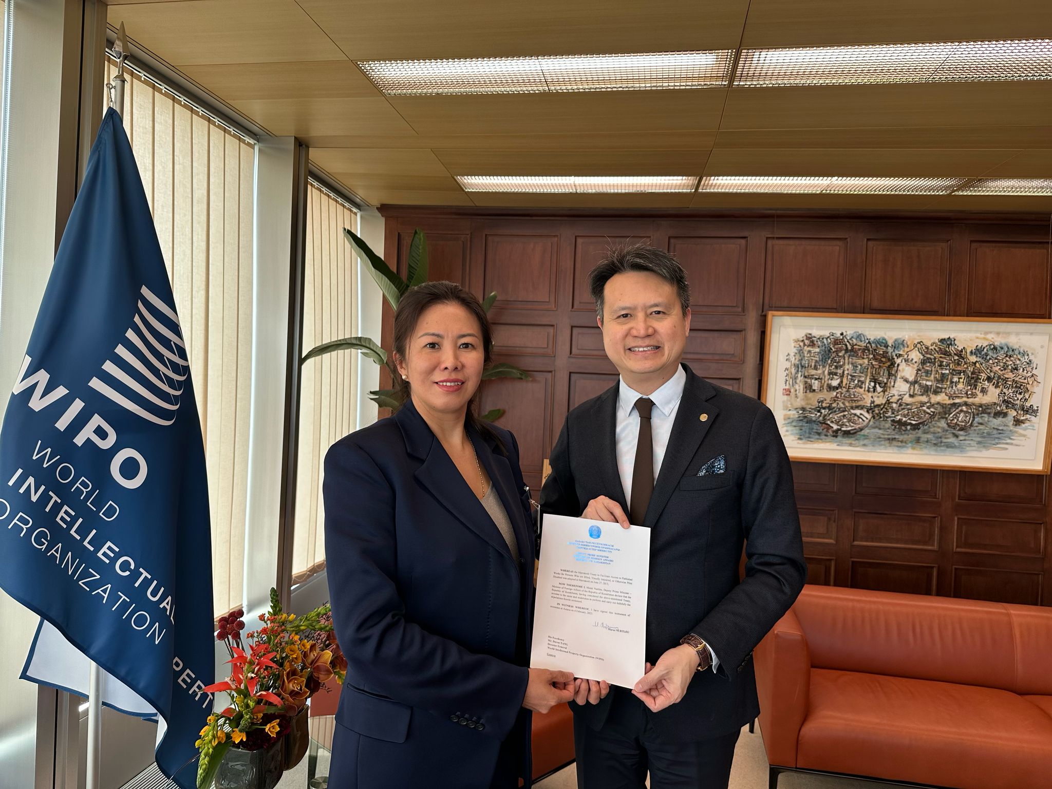 Женевада ДЗМҰ Бас директоры Дарен Танг Әділет вице-министрі Ботагөз Жақселековамен кездесіп, Марракеш шартын ратификациялау туралы грамотаны ресми түрде табыстады