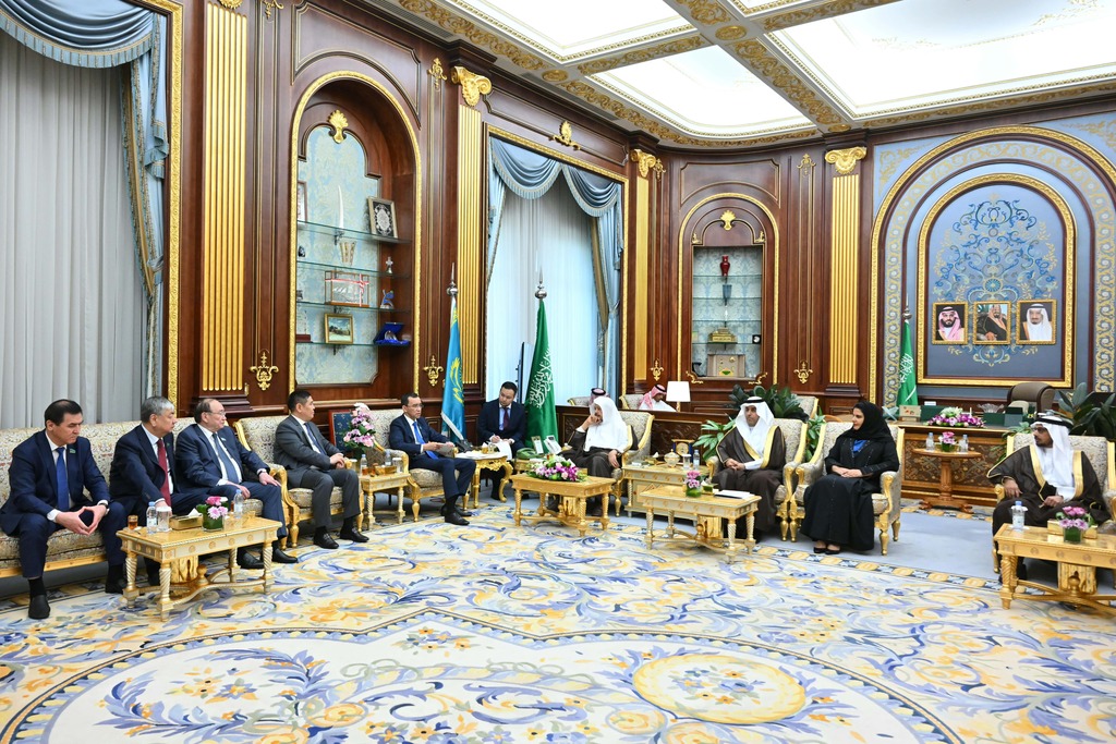 Senate Speaker Meets with Saudi Arabian Shura Council Chairman