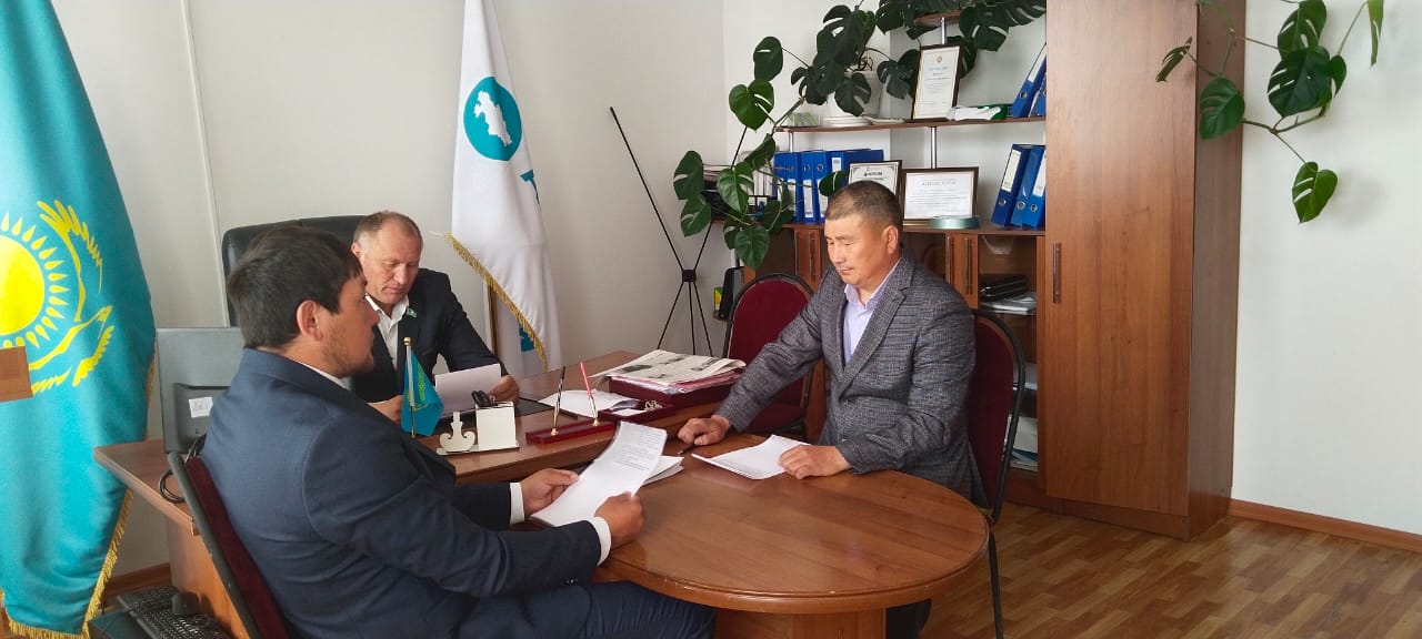 Үлкен Нарын ауданы мәслихатының бюджет, қаржы және ауданның әлеуметтік-экономикалық даму мәселелері жөніндегі тұрақты комиссиясының отырысы