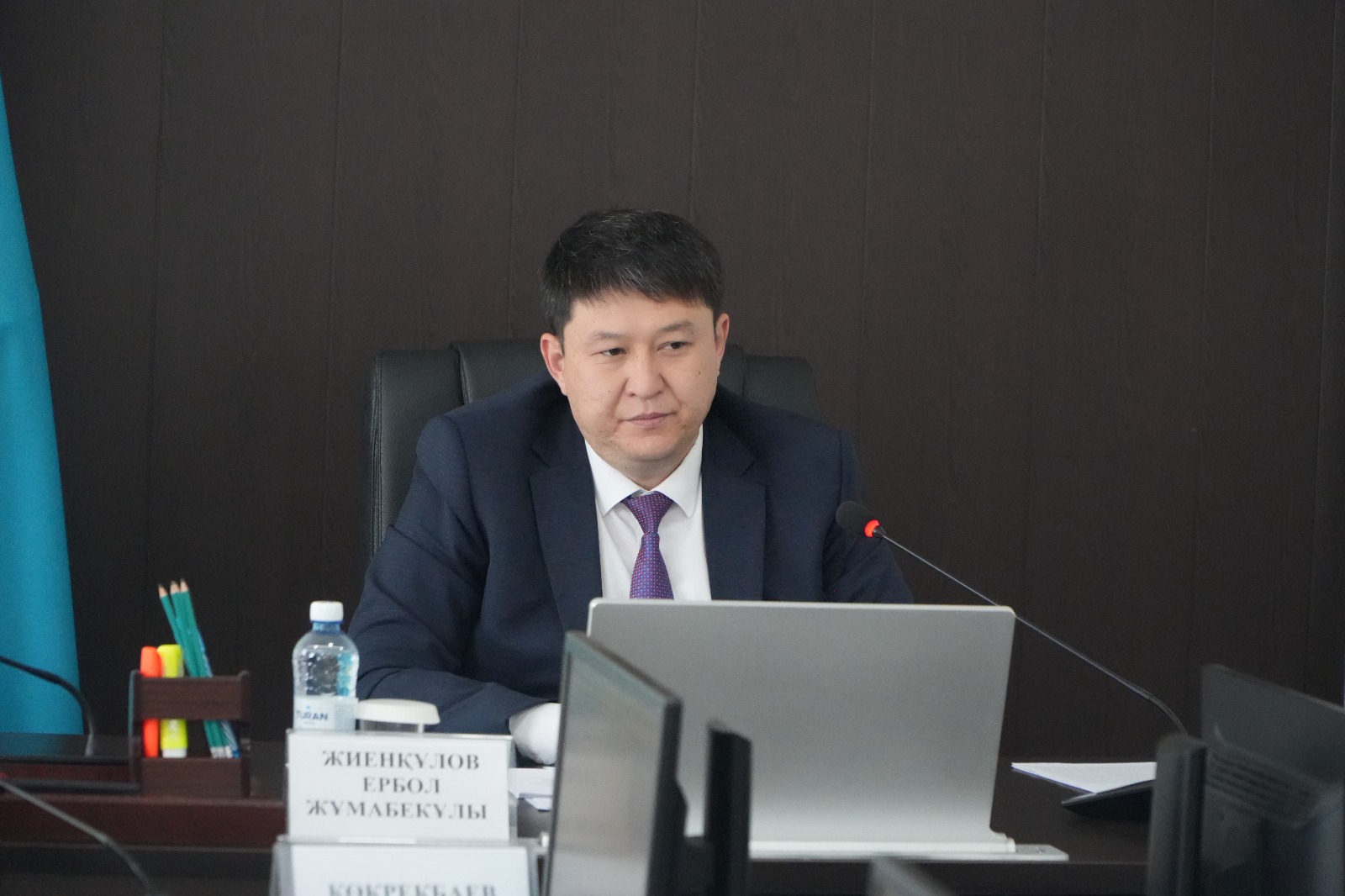 ӘСКЕРГЕ ШАҚЫРУ, СӘУЛЕТ ЖӘНЕ ТАЗАЛЫҚ: КЕЗЕКТІ АППАРАТ КЕҢЕСІНДЕ МАҢЫЗДЫ МӘСЕЛЕЛЕР ТАЛҚЫЛАНДЫ