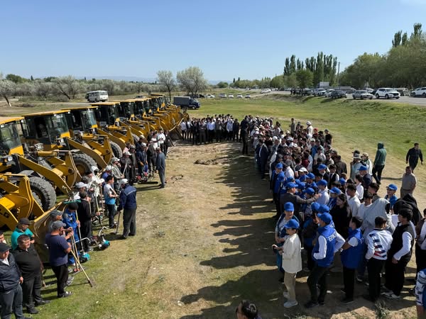 ТҮРКІСТАН: САУРАНДА 600 АДАМ ҚАТЫСҚАН АУҚЫМДЫ ТАЗАЛЫҚ ШАРАСЫ ӨТТІ