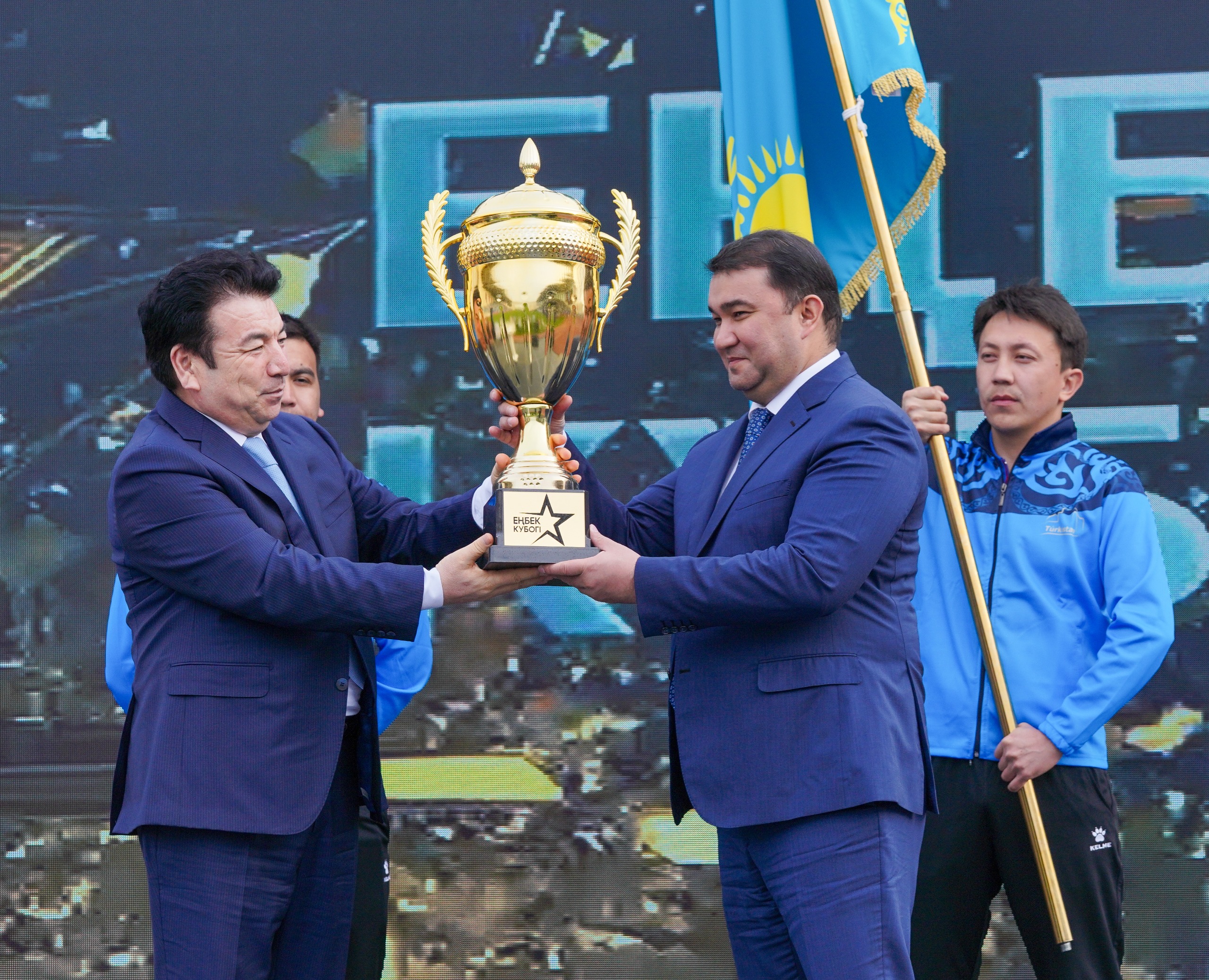 ТҮРКІСТАНДА КОЛЛЕДЖ СТУДЕНТТЕРІ АРАСЫНДАҒЫ «ЕҢБЕК КУБОГЫ» СПАРТАКИАДАСЫ БАСТАЛДЫ