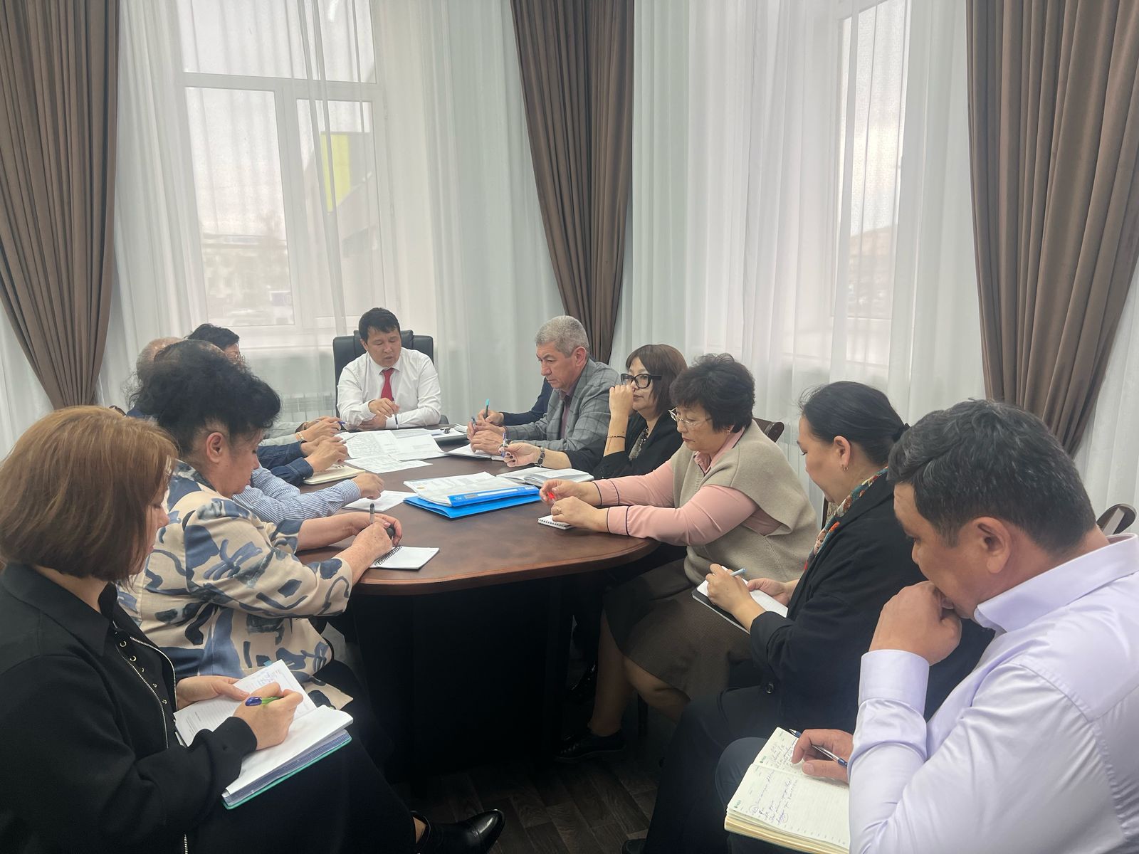 2025 жылғы 14 сәуірде Шығыс Қазақстан облысы Мәдениет басқармасының аппараттық жиналысында келесі мәселелер қаралды