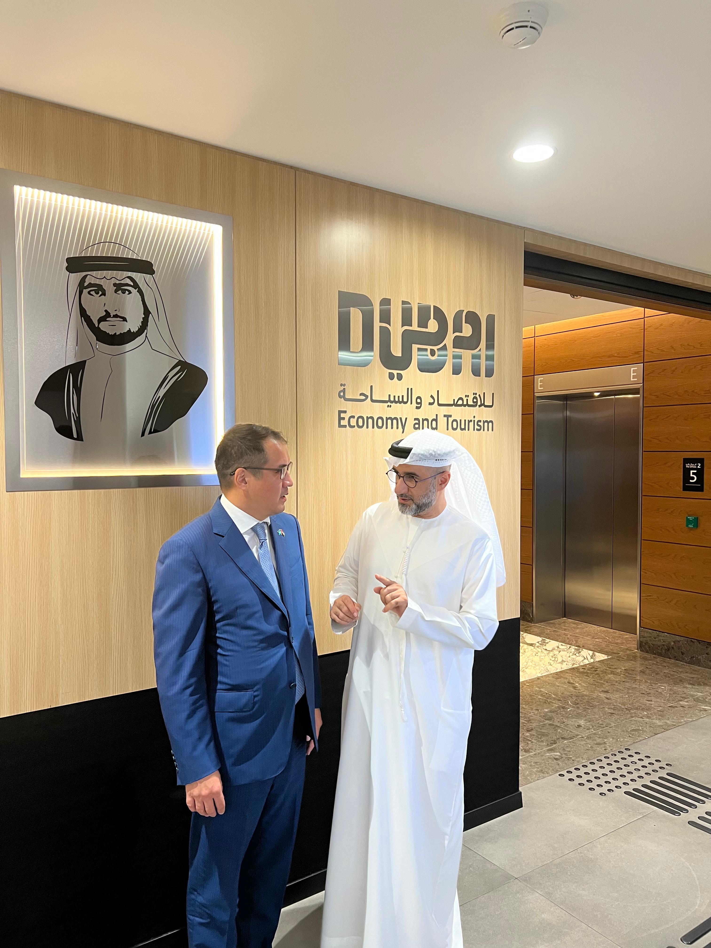 Дубайдың Экономика және туризм департаментінің корпоративтік қолдау жөніндегі Бас директоры Абдул Б.М. Әл Жанахимен кездесу