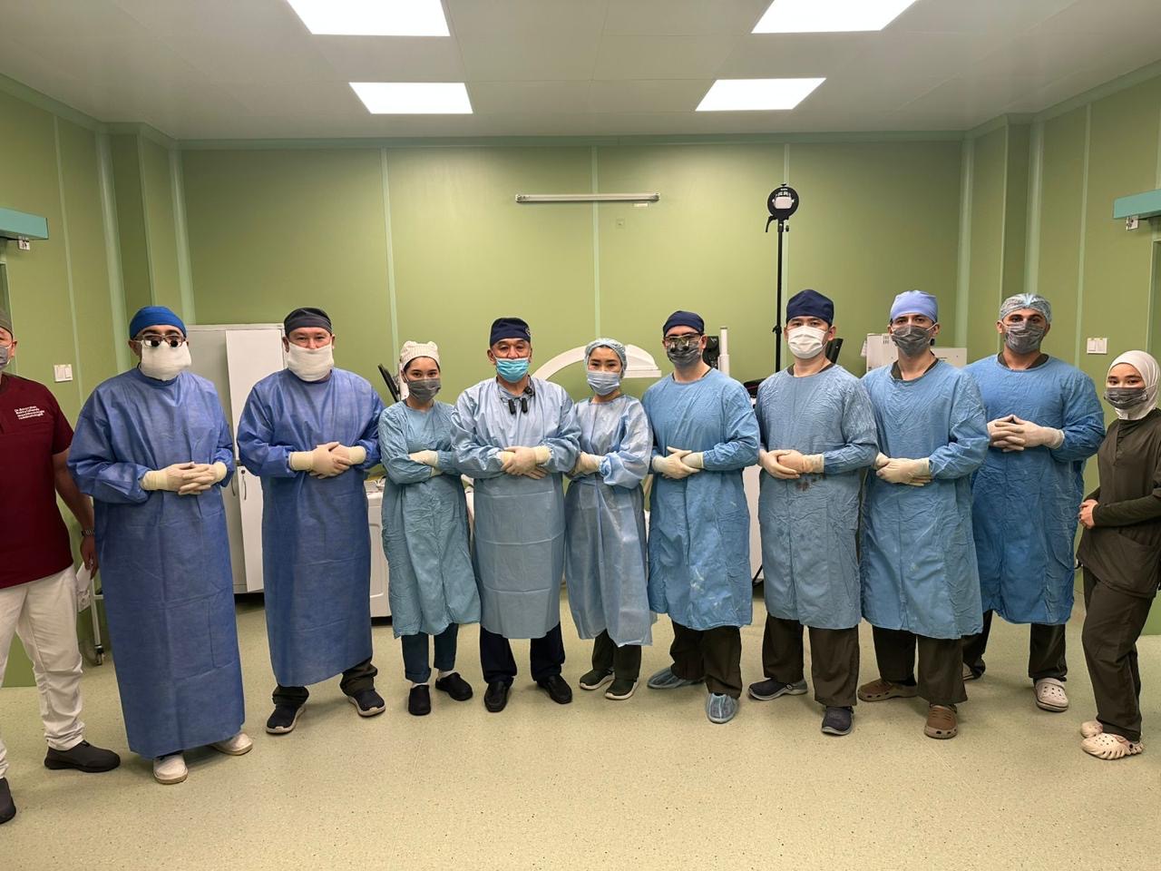 ҚАЗАҚСТАН ӘЛЕМДІК КӨШБАСШЫЛАРДЫҢ ҚАТАРЫНА ЕНДІ: АЛҒАШ РЕТ БҮЙРЕКТІ ҮШТІК АЙҚАС ТРАНСПЛАНТАТТАУ ЖҮРГІЗІЛДІ