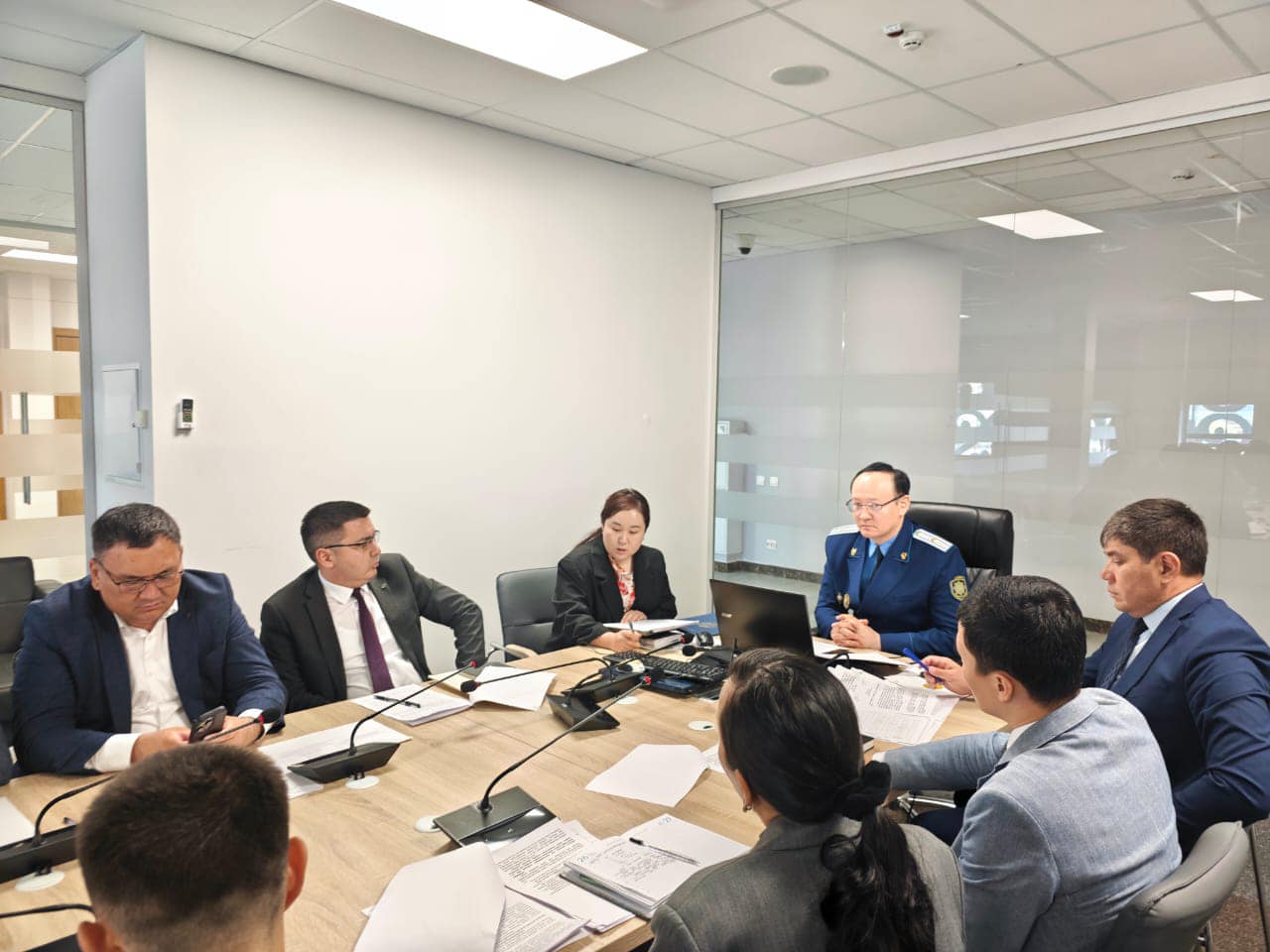 ТҮРКІСТАН: ЖЕР ҚОЙНАУЫН ПАЙДАЛАНУҒА ҚАТЫСТЫ ӨЗЕКТІ МӘСЕЛЕЛЕР ТАЛҚЫЛАНДЫ