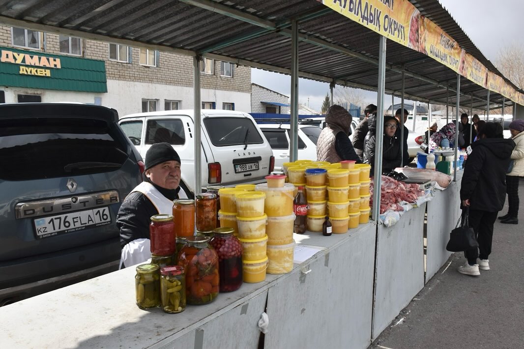 Сегодня в районном центре прошла очередная традиционная сельскохозяйственная ярмарка.