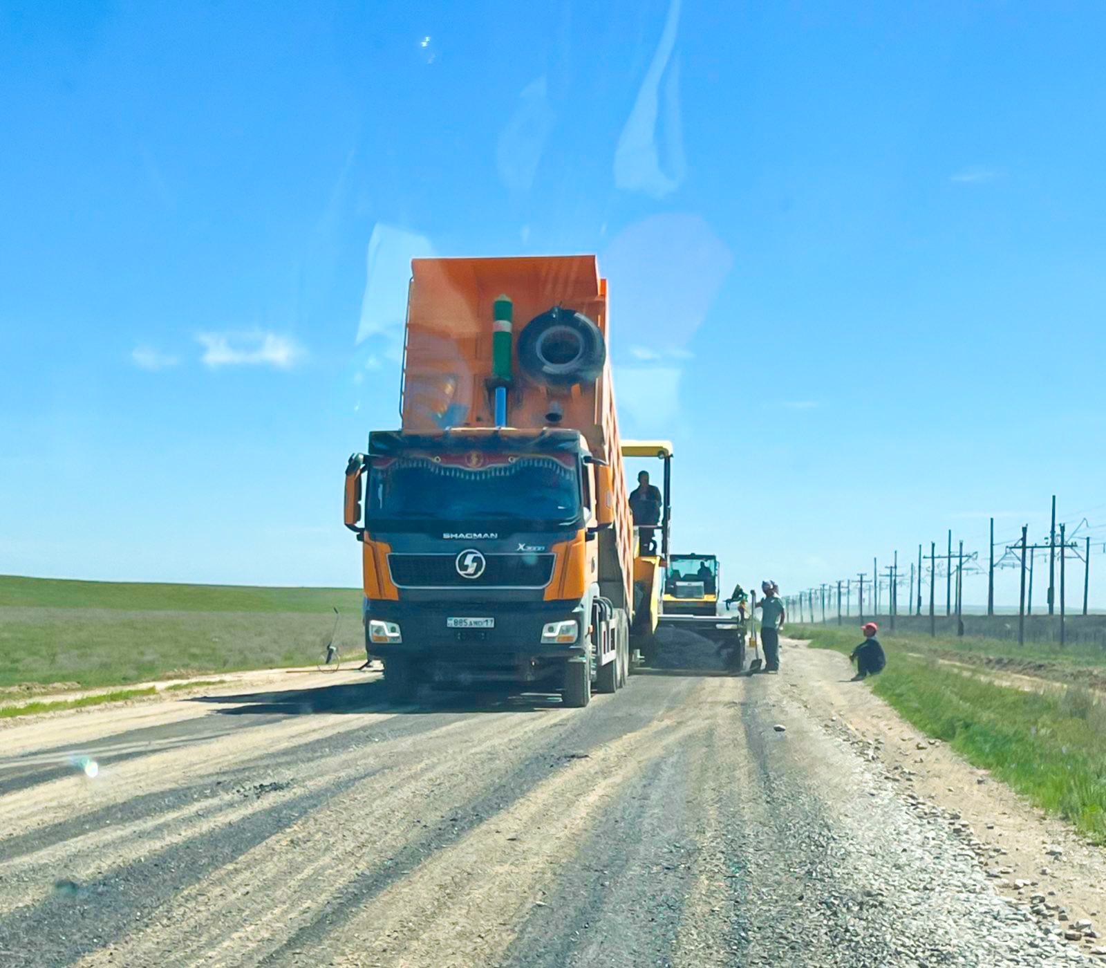 ТҮРКІСТАН: ОРДАБАСЫДАҒЫ ШАЛҒАЙ ЕЛДІ МЕКЕНДЕРДЕ ЖОЛ ЖӨНДЕУ ЖҰМЫСТАРЫ ҚАРҚЫН АЛҒАН