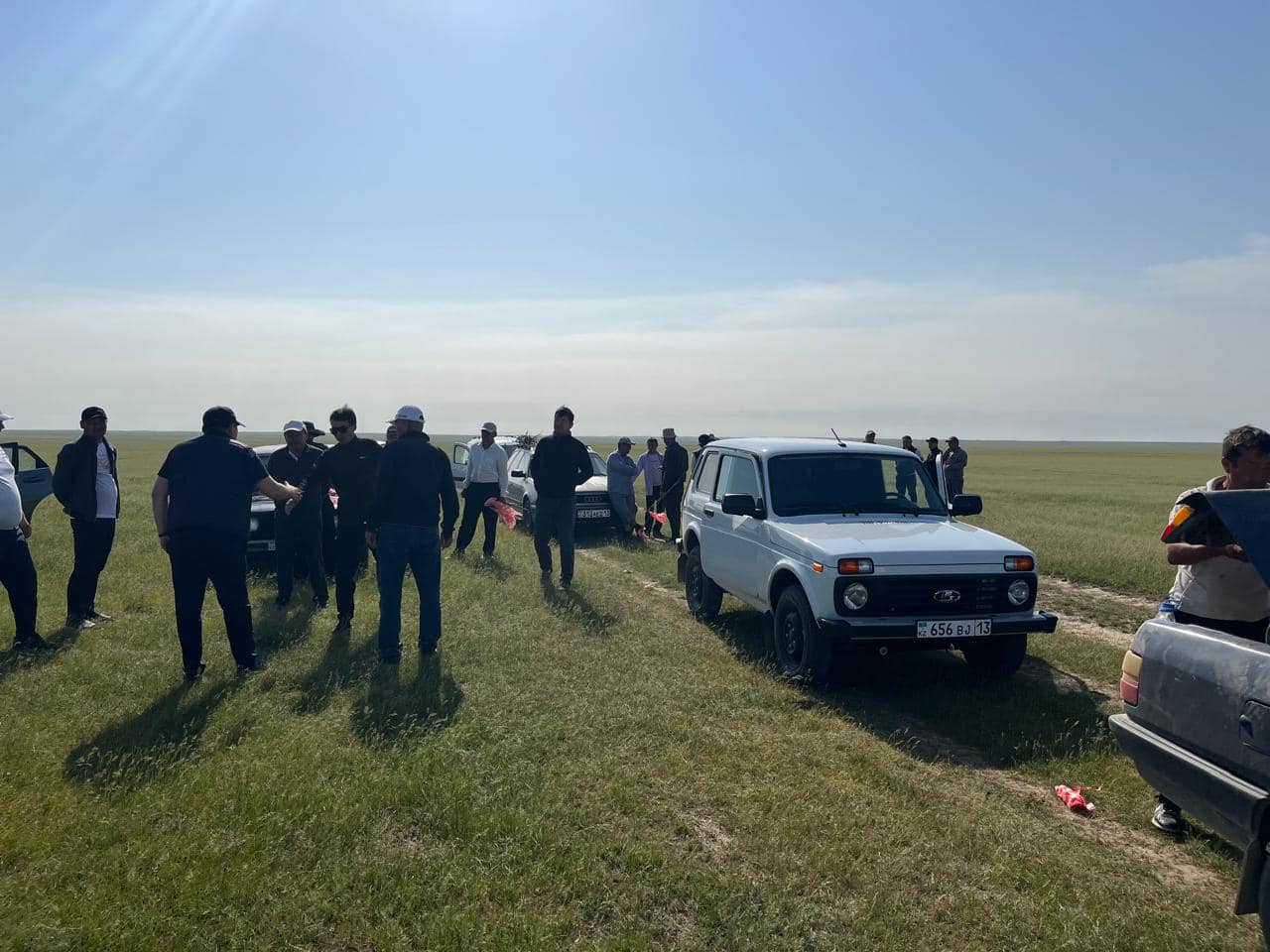 ШАРДАРА: ШЕГІРТКЕГЕ ҚАРСЫ КҮРЕС ҚАРҚЫНДЫ ЖАЛҒАСУДА