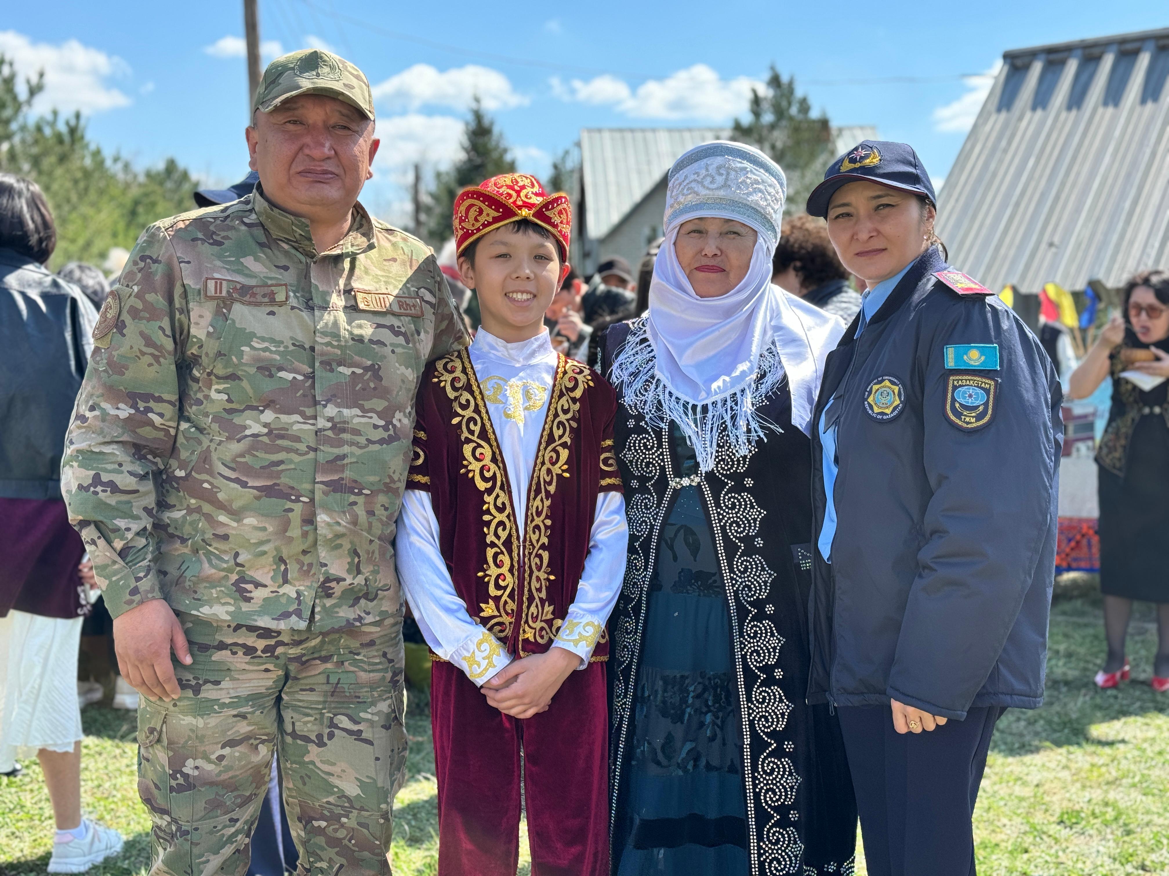 ШҚО ТЖД құтқарушыларының қатысуымен балалар үйінде мереке өтті