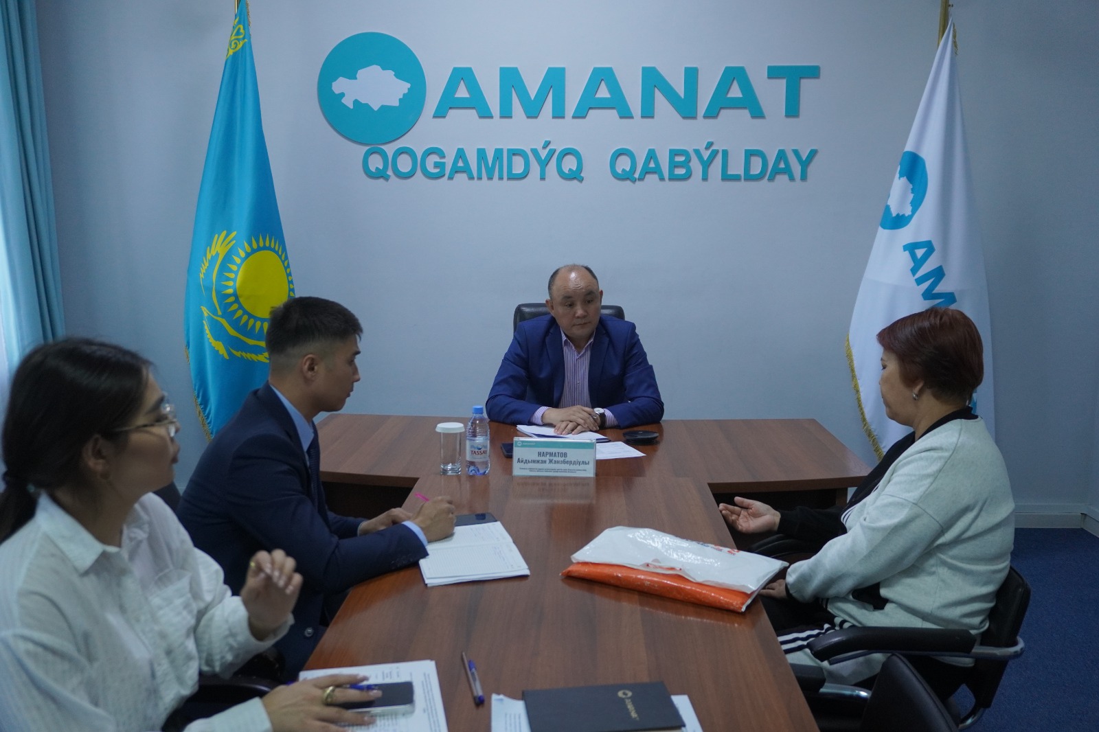 «AMANAT» партиясының қабылдау кестесі аясында Алматы облысында азаматтарды әлеуметтік мәселелер бойынша қоғамдық қабылдау өткізілгендігі туралы