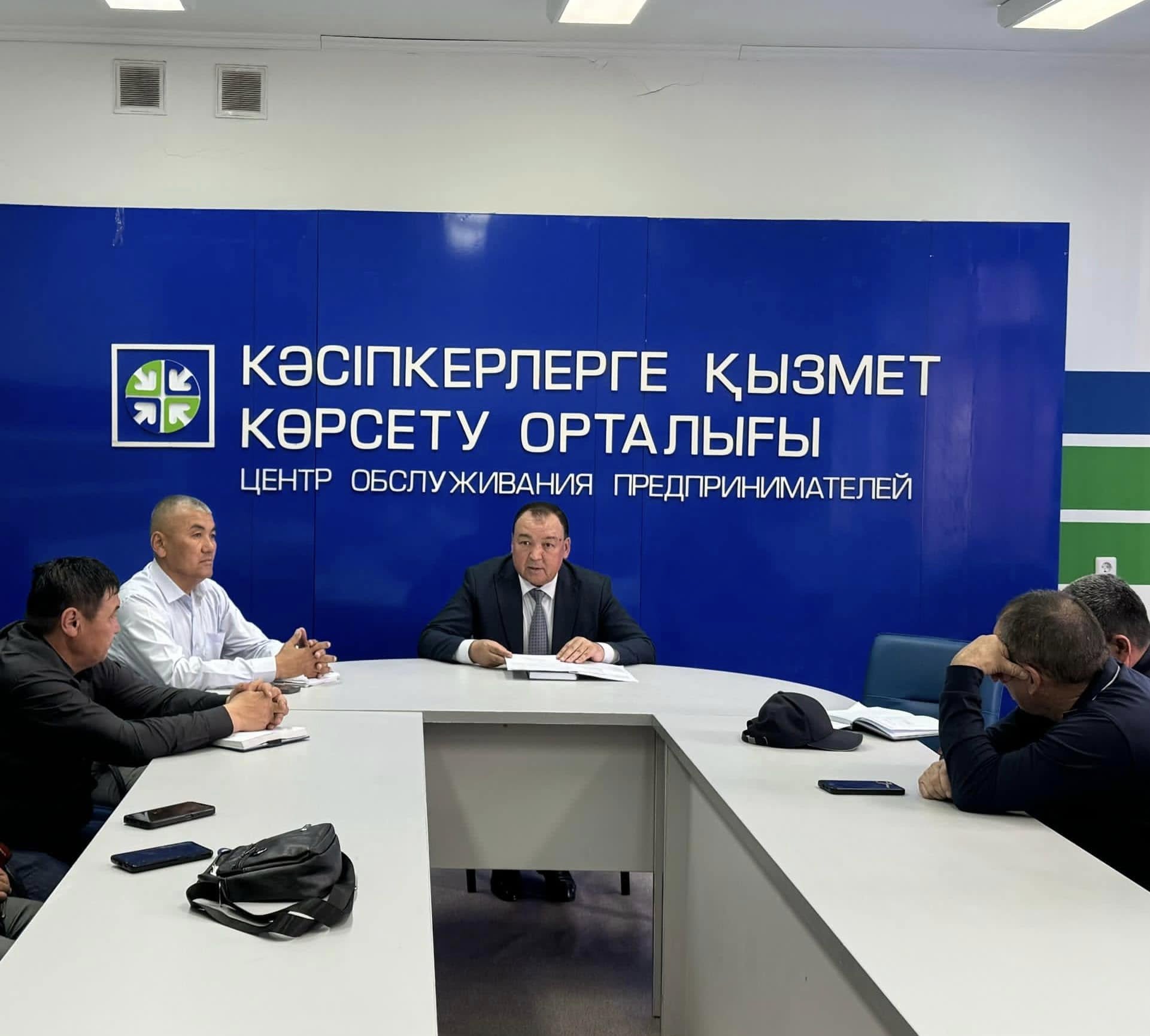 ШАРДАРА: АГРОҚҰРЫЛЫМДАРДЫ НЕСИЕЛЕНДІРУ БОЙЫНША ЖИЫН ӨТТІ.