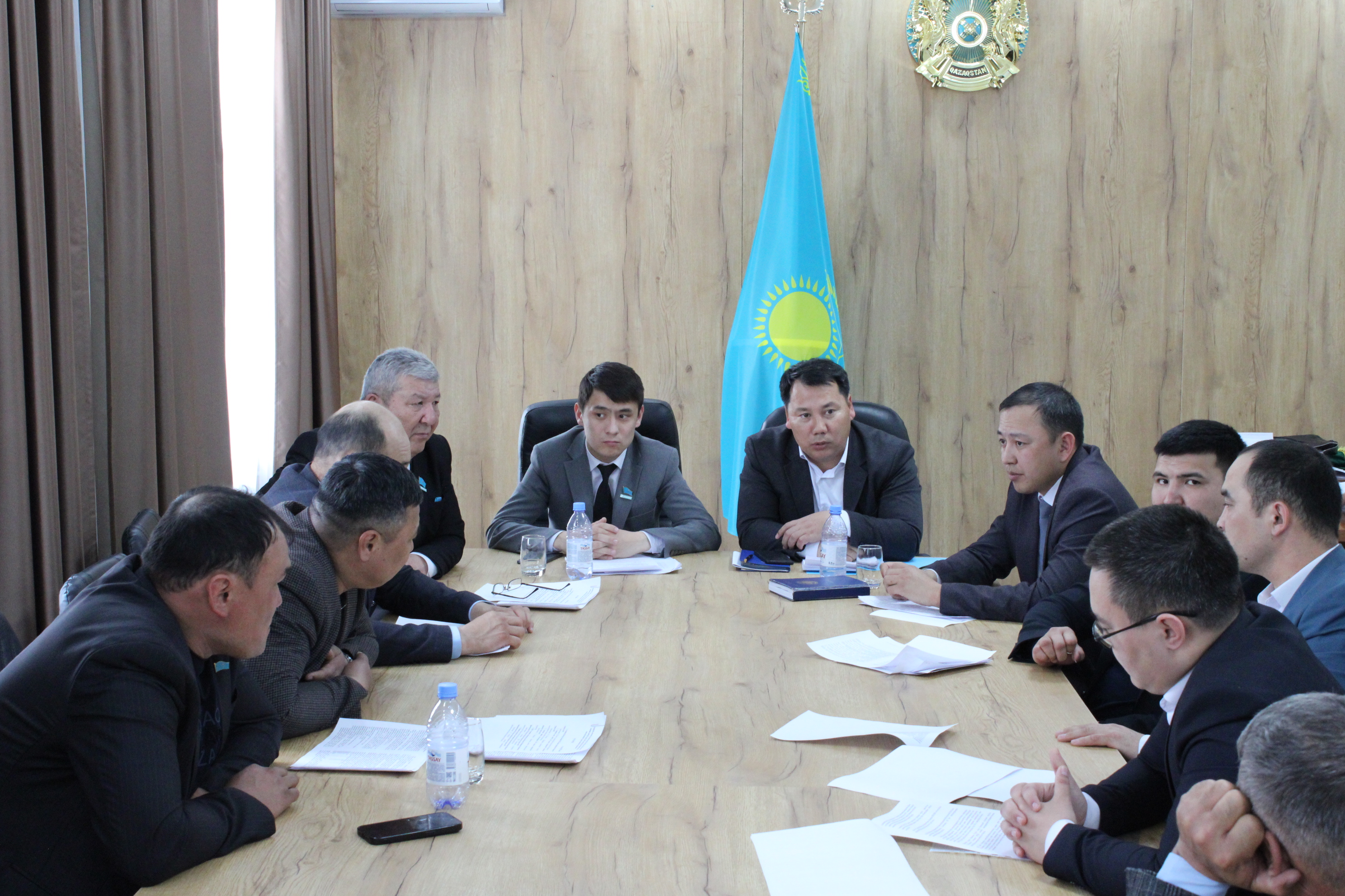 аудандық мәслихаттың саясат, білім беру, денсаулық сақтау, мәдениет, жастар ісі, құқық тәртібі, қоғамдық ұйымдармен жұмыс мәселелері жөніндегі тұрақты комиссия отырысы өткізілді.