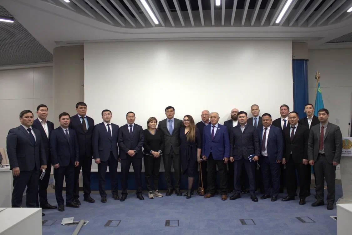 Астанада мектеп және студенттік спортты дамыту мәселелері талқыланды