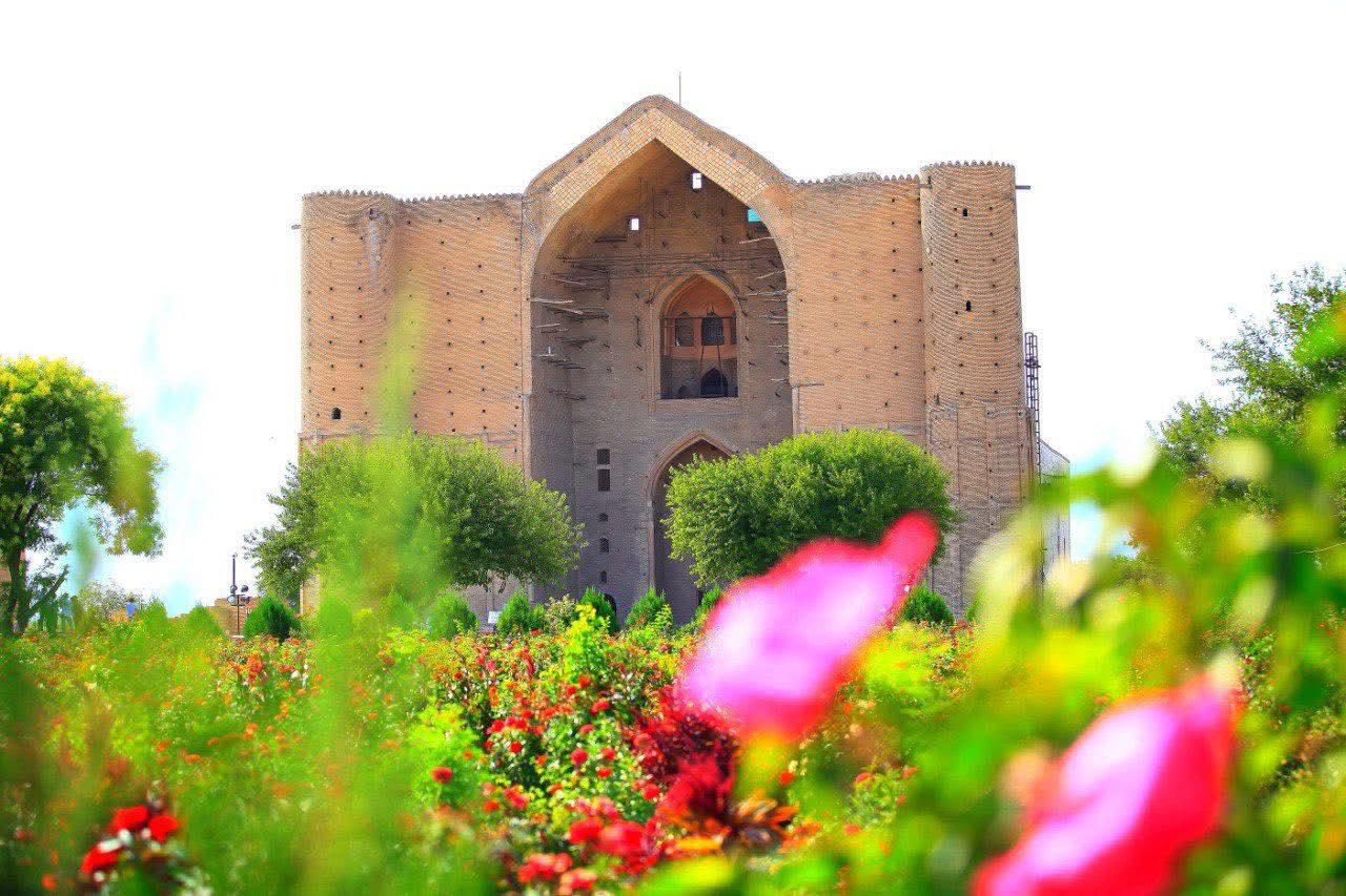 ТҮРКІСТАНДА СУРЕТШІЛЕРДІҢ ХАЛЫҚАРАЛЫҚ СИМПОЗИУМЫ ӨТТІ