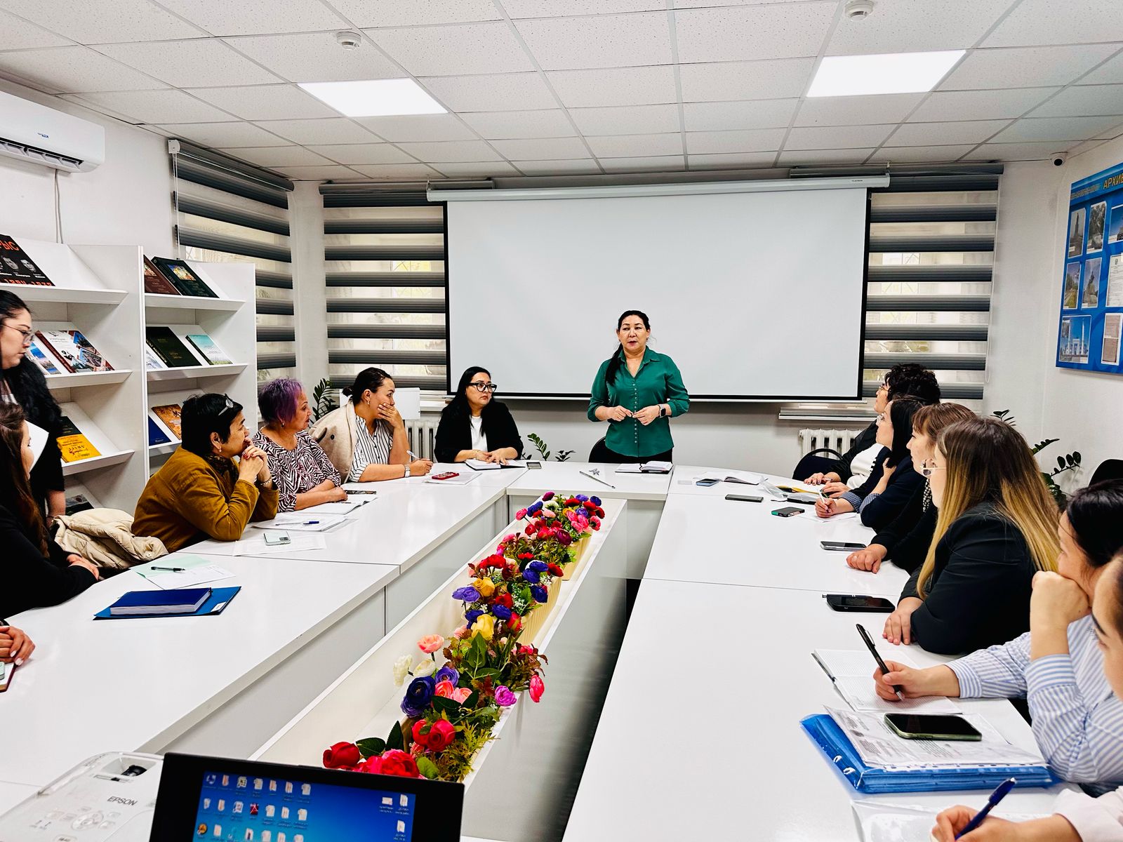 «Е-Архив» бағдарламасына құжаттарды енгізу туралы өндірістік оқу өткізілді