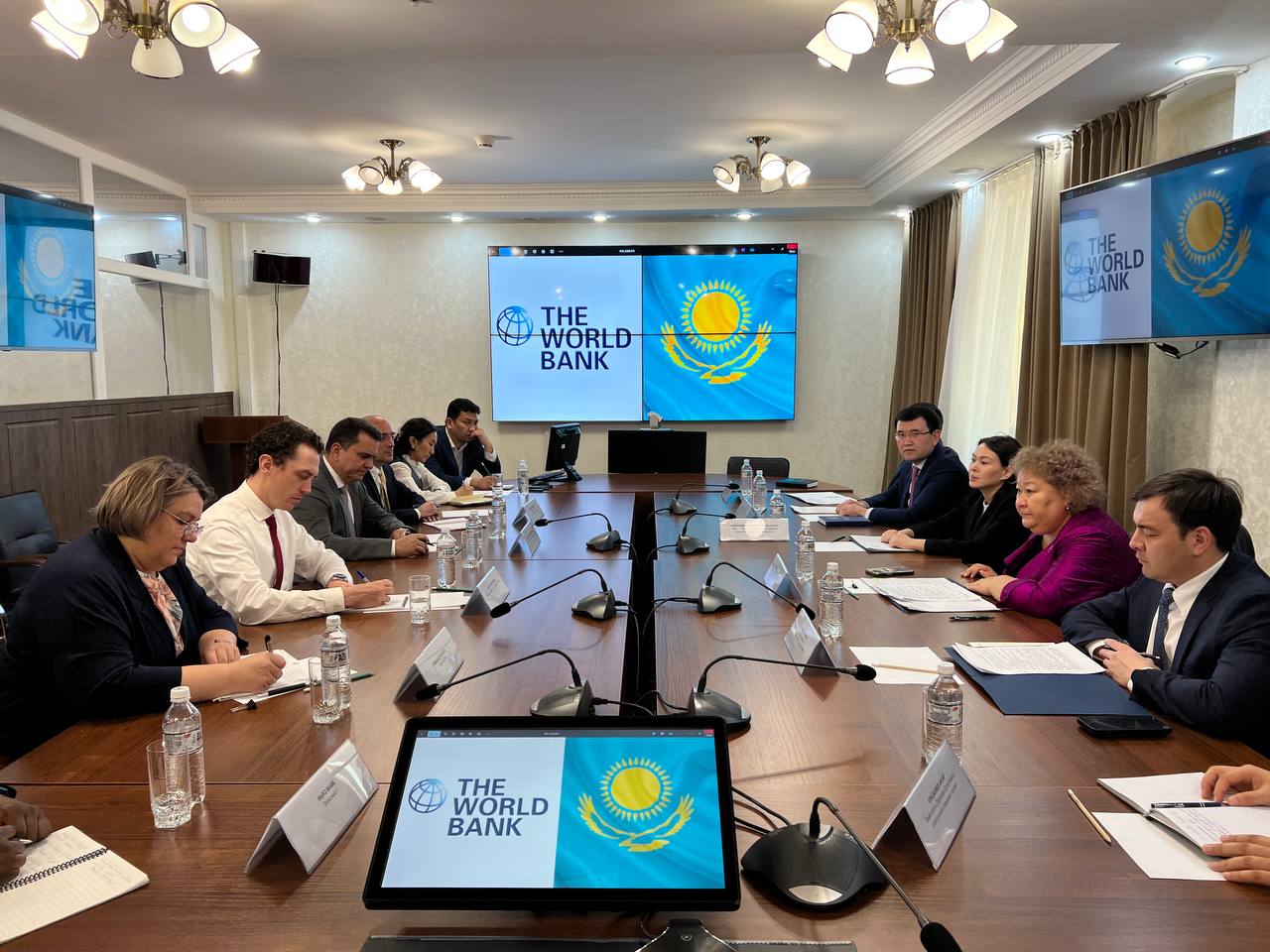 Дүниежүзілік Банк делегациясымен сауда және көлік инфрақұрылымын дамыту мәселелері талқыланды