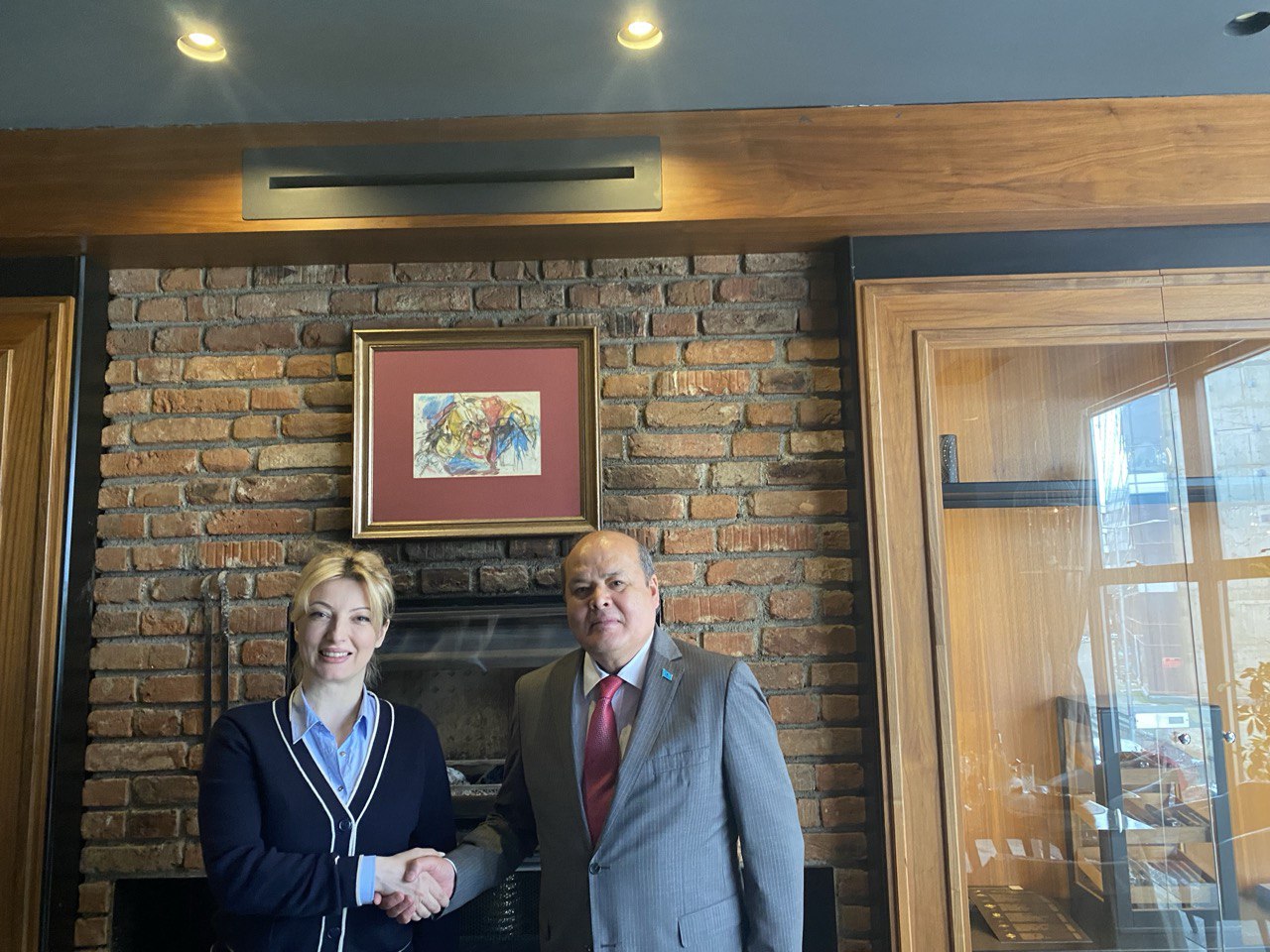 Қазақстан Елшісі Скопье қаласының Мэрімен кездесті