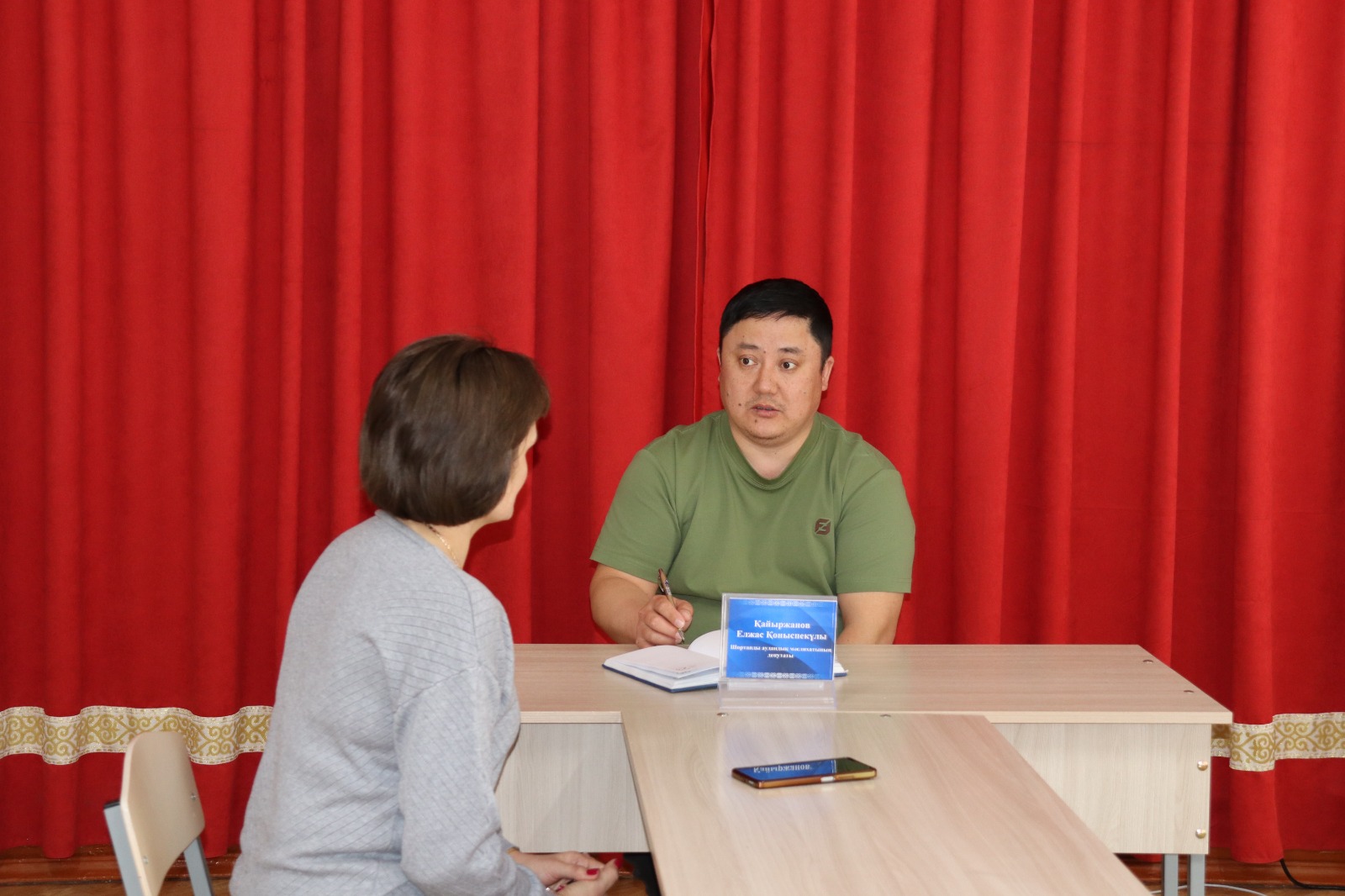 № 9 округ сайлаушыларымен кездесу