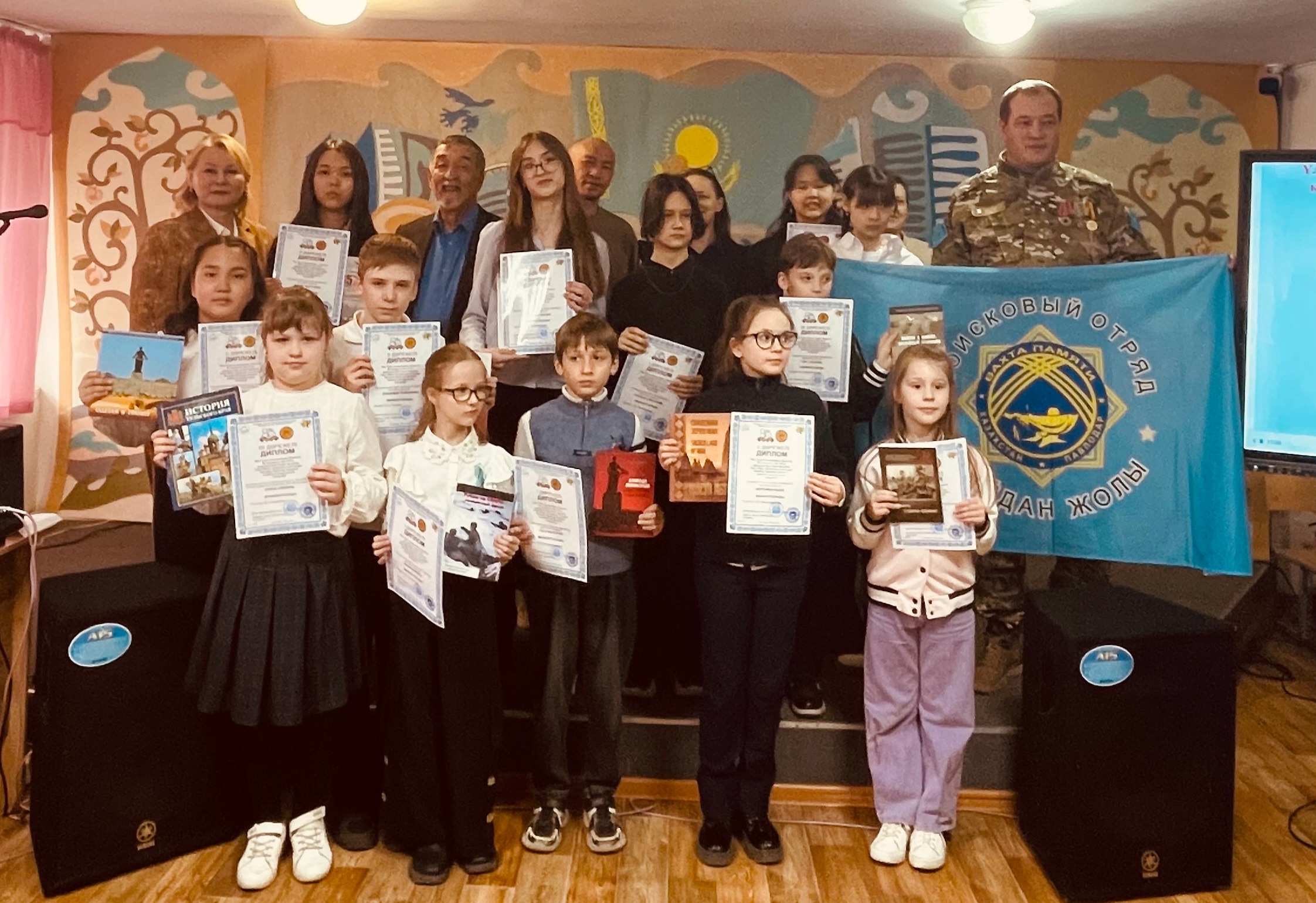 Павлодарлық оқушылар өз жұмыстарын Жеңіс күніне арнады