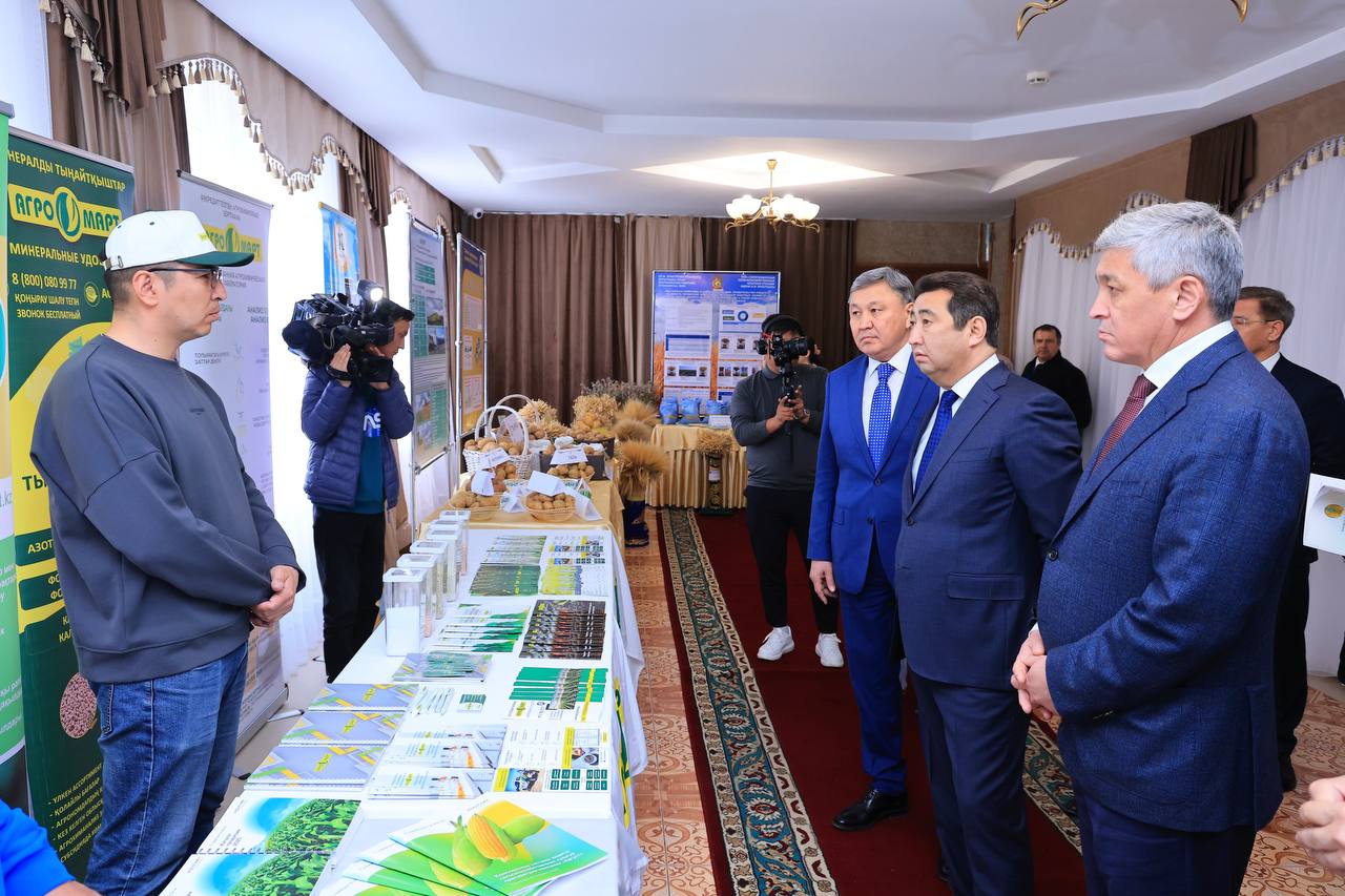 Айдарбек Сапаров қарағандылық егіншілерді мал шаруашылығын дамытуға шақырды