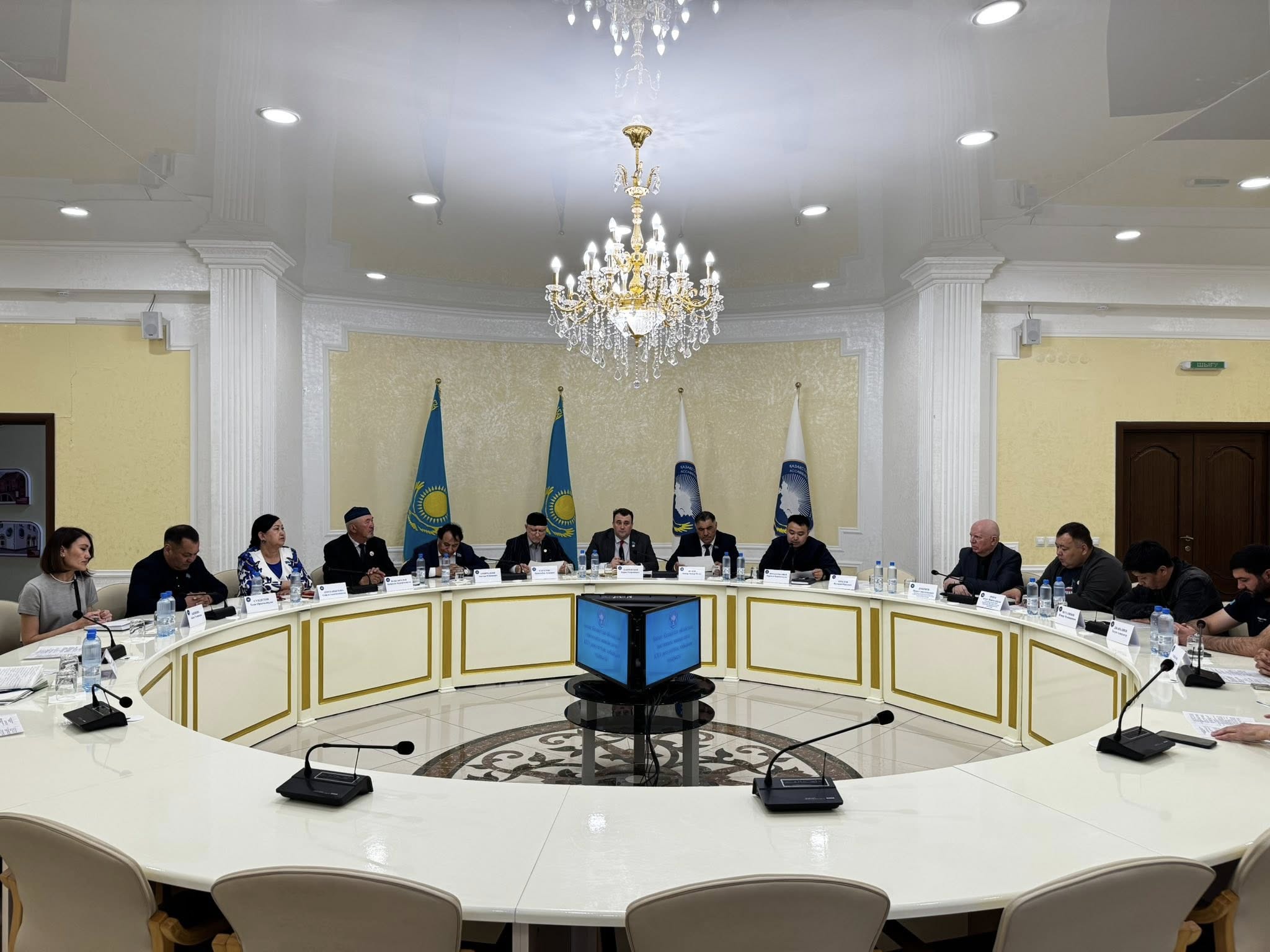 Батыс Қазақстан облыстық мәслихаты жанындағы ҚХА депутаттық тобының алғашқы отырысы
