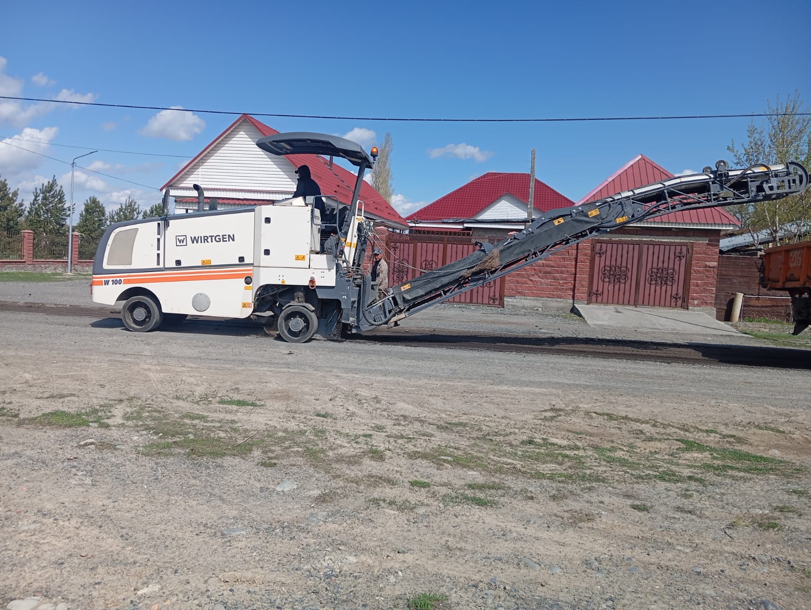 Орта жол жөндеу жұмыстары басталды.