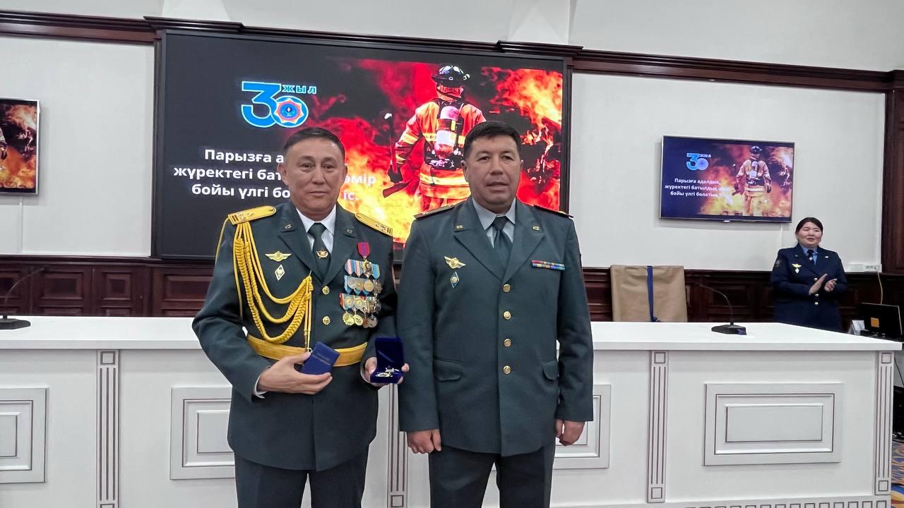 Азаматтық қорғау офицері лайықты демалысқа құрметпен шығарып салды