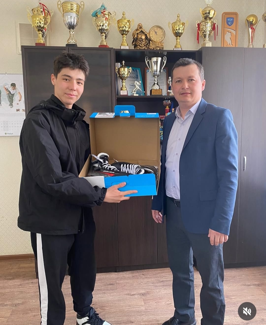 Бүгін Глубокое кентінің әкімі Шығыс Қазақстан облысының шайбалы хоккей чемпионатының үздік сұрмергені