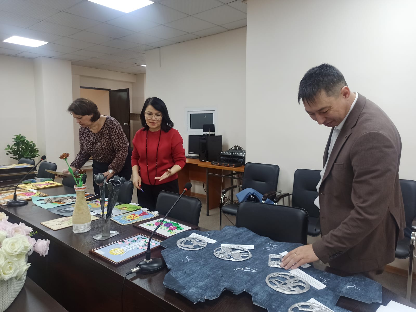 2025 жылғы 26 наурызы Шахтинск қаласының білім бөлімімен «Алтын қазына» көркем және сәндік-қолданбалы өнер бойынша балалар шығармашылығының республикалық көрме-байқауының қалалық кезеңі өткізілді.