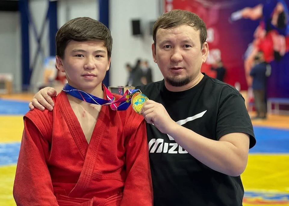 КЕНТАУЛЫҚ ЖАС ПАЛУАН ҚАЗАҚСТАН РЕСПУБЛИКАСЫНЫҢ ЖЕҢІМПАЗЫ АТАНДЫ