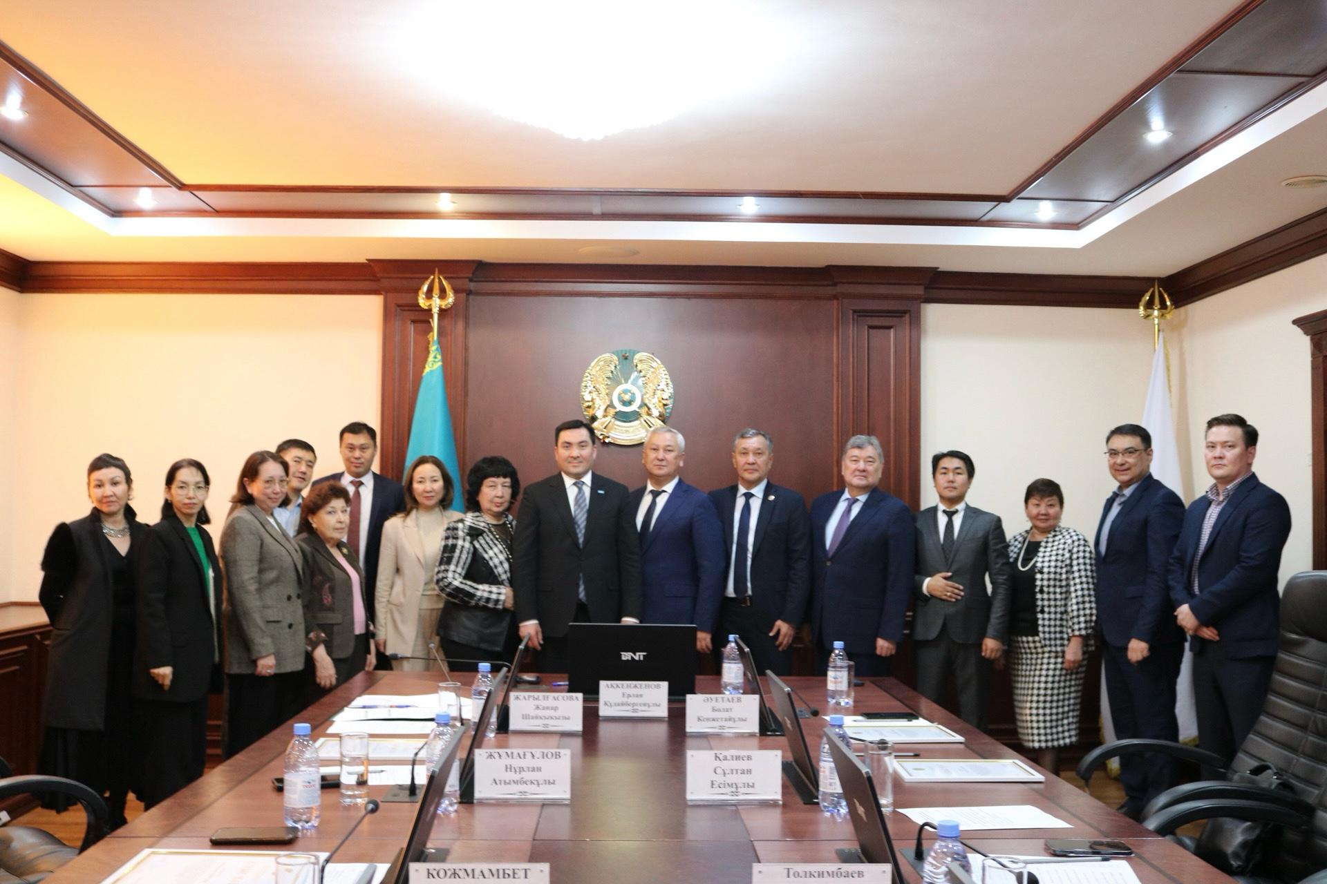 Қоғамдық кеңес Энергетика министрлігі жанында: сабақтастық және жаңа жұмыс кезеңі