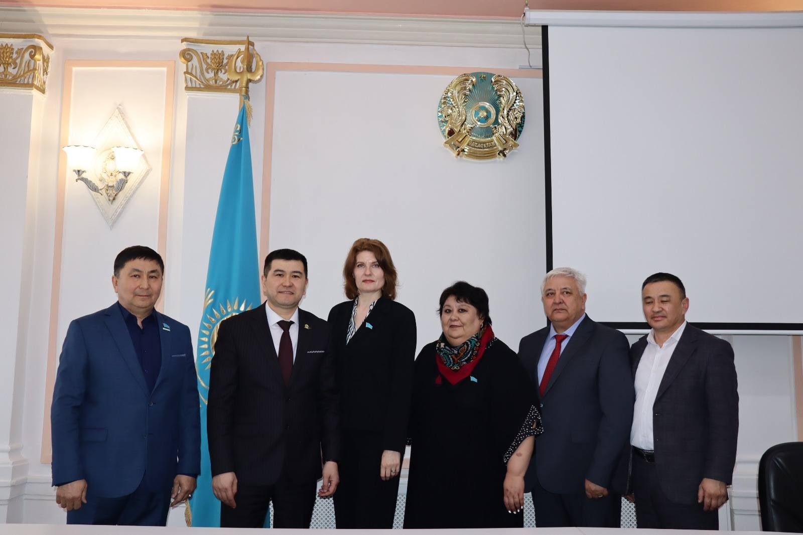 Құрамында жаңа депутат бар