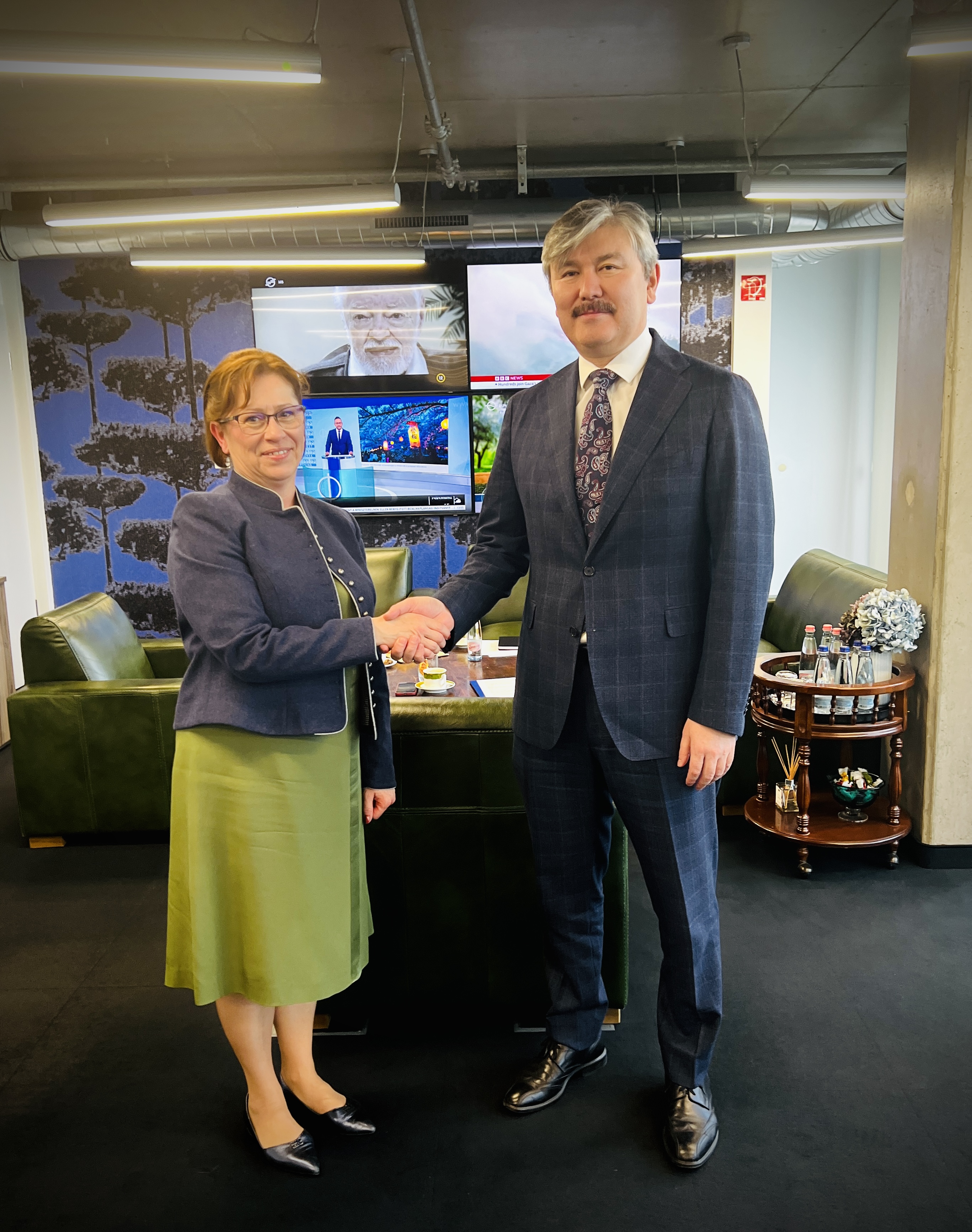 Қазақстан мен Мажарстан медиа қызметтер саласында ынтымақтастықты нығайтуға мүдделі